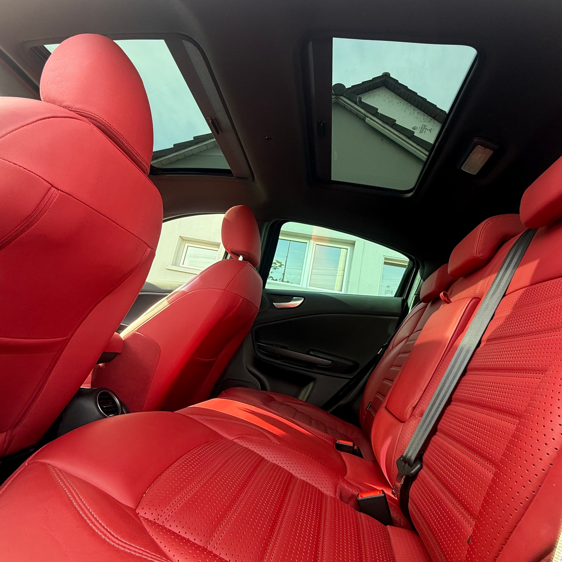 ALFA ROMEO Giulietta 1750 TBi Veloce * LEDER ROT / PANORAMA-DACH / ZAHNRIEMEN ERSETZT*-image-14