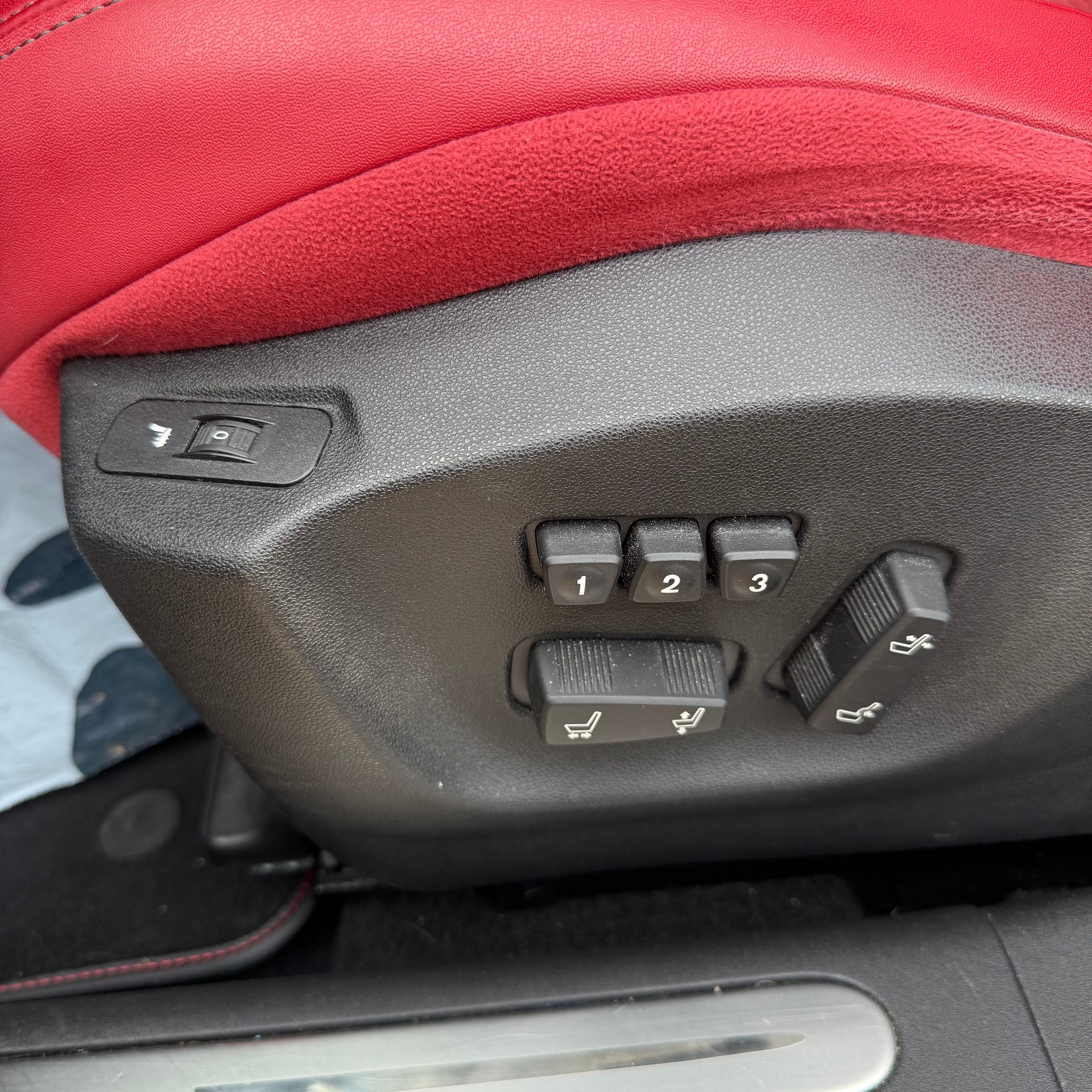 ALFA ROMEO Giulietta 1750 TBi Veloce * LEDER ROT / PANORAMA-DACH / ZAHNRIEMEN ERSETZT*-image-11
