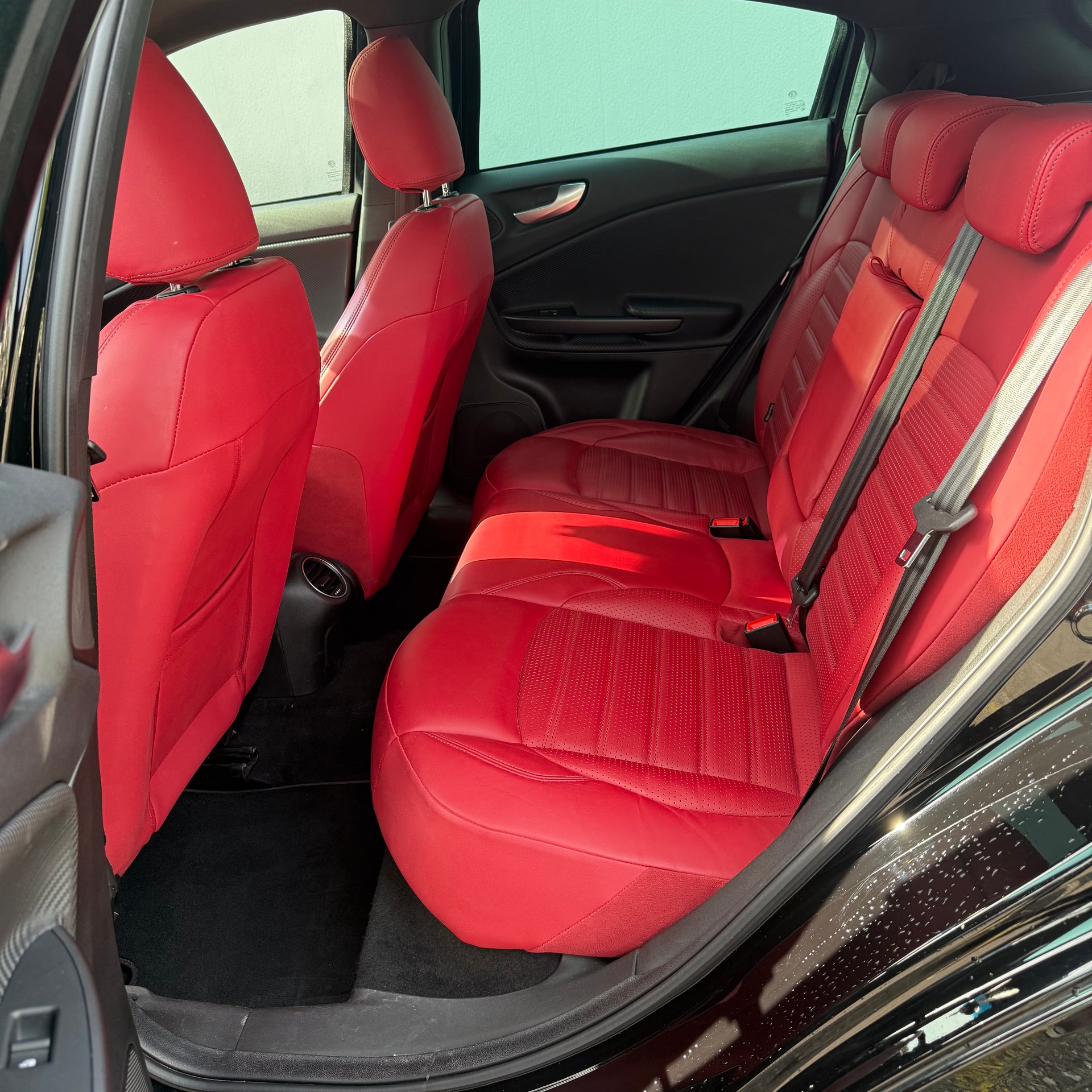 ALFA ROMEO Giulietta 1750 TBi Veloce * LEDER ROT / PANORAMA-DACH / ZAHNRIEMEN ERSETZT*-image-12