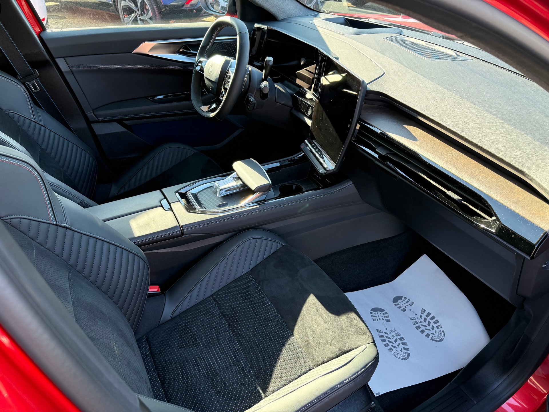 RENAULT Rafale 1.2 E-Tech Hybrid 200 Esprit Alpine-image-9