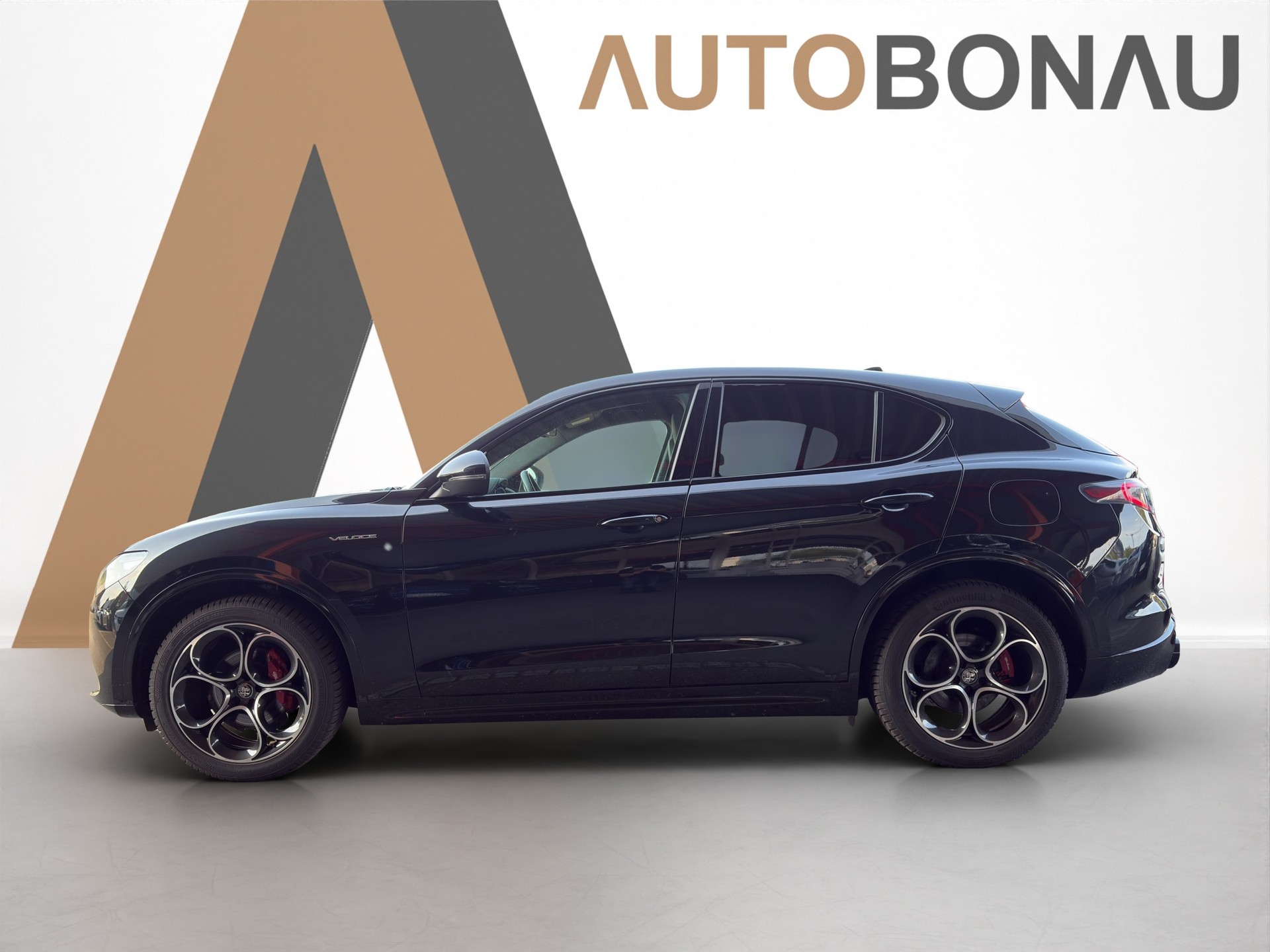ALFA ROMEO Stelvio 2.0 Q4 280 Veloce Premium-showroom-element-1