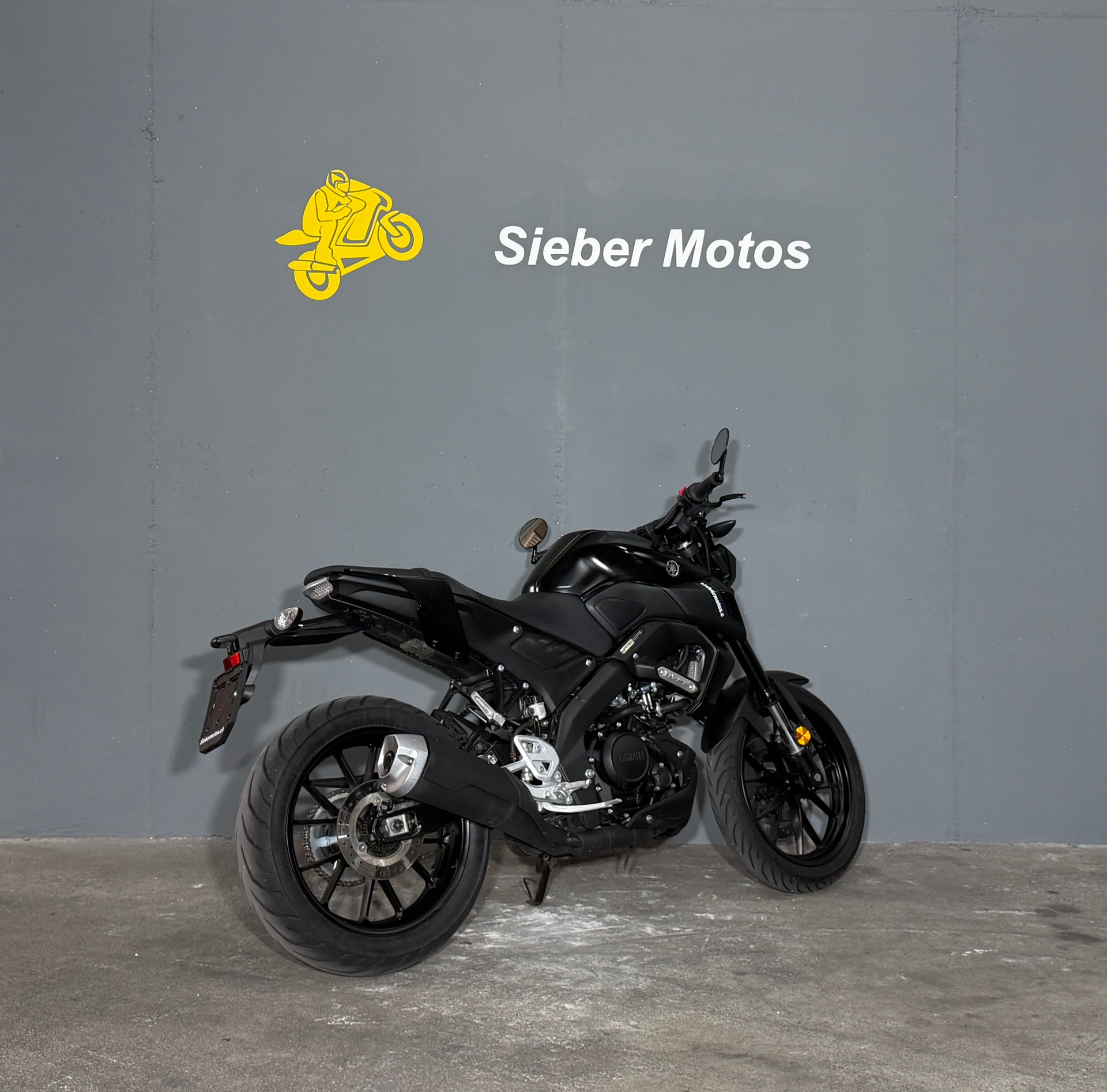 YAMAHA MT-125 ABS-showroom-element-3