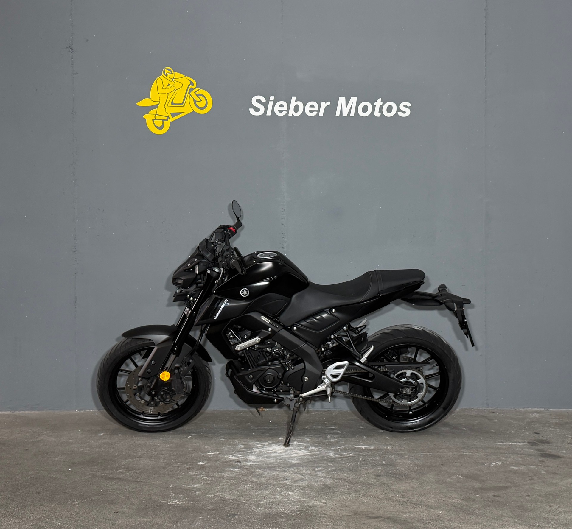 YAMAHA MT-125 ABS-showroom-element-2