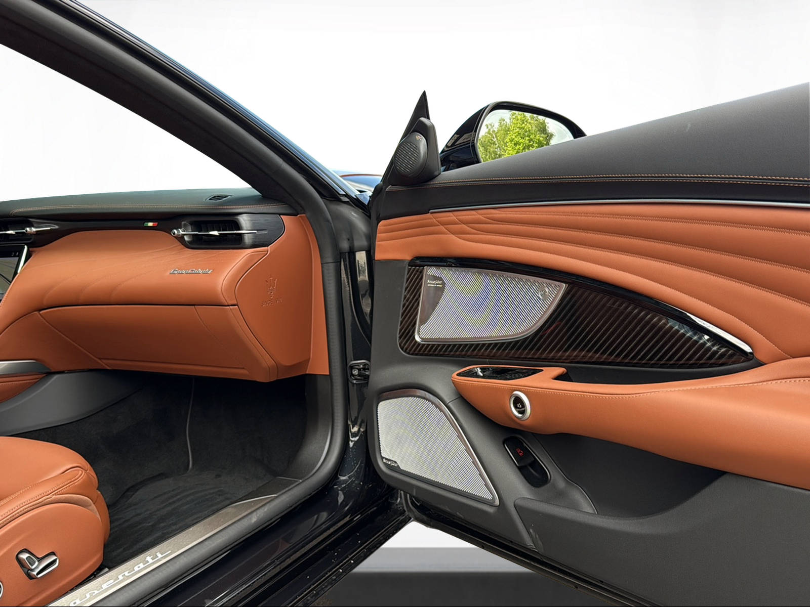 MASERATI GRANCABRIO MY2026 V6 490 PS-image-10