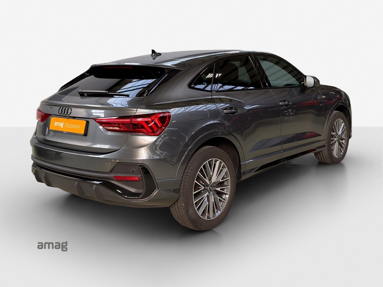 AUDI Q3 Sportback 45 TFSI e S line Attraction S-tronic-image-5