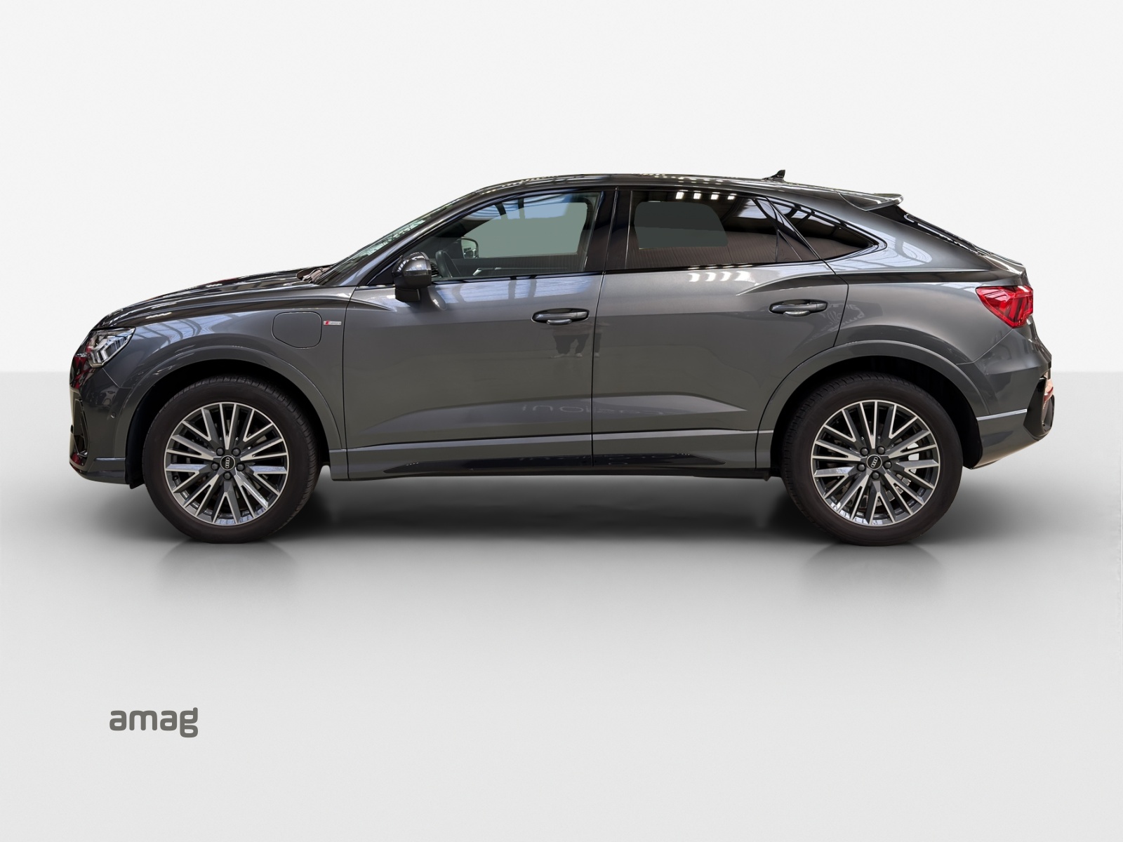 AUDI Q3 Sportback 45 TFSI e S line Attraction S-tronic-image-1