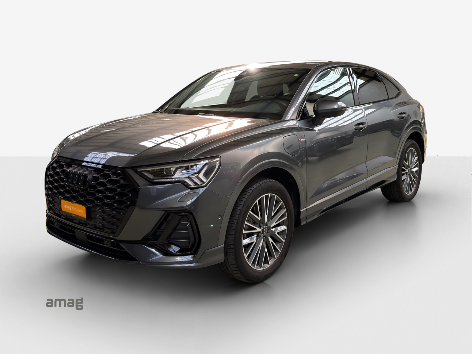 AUDI Q3 Sportback 45 TFSI e S line Attraction S-tronic-image-0