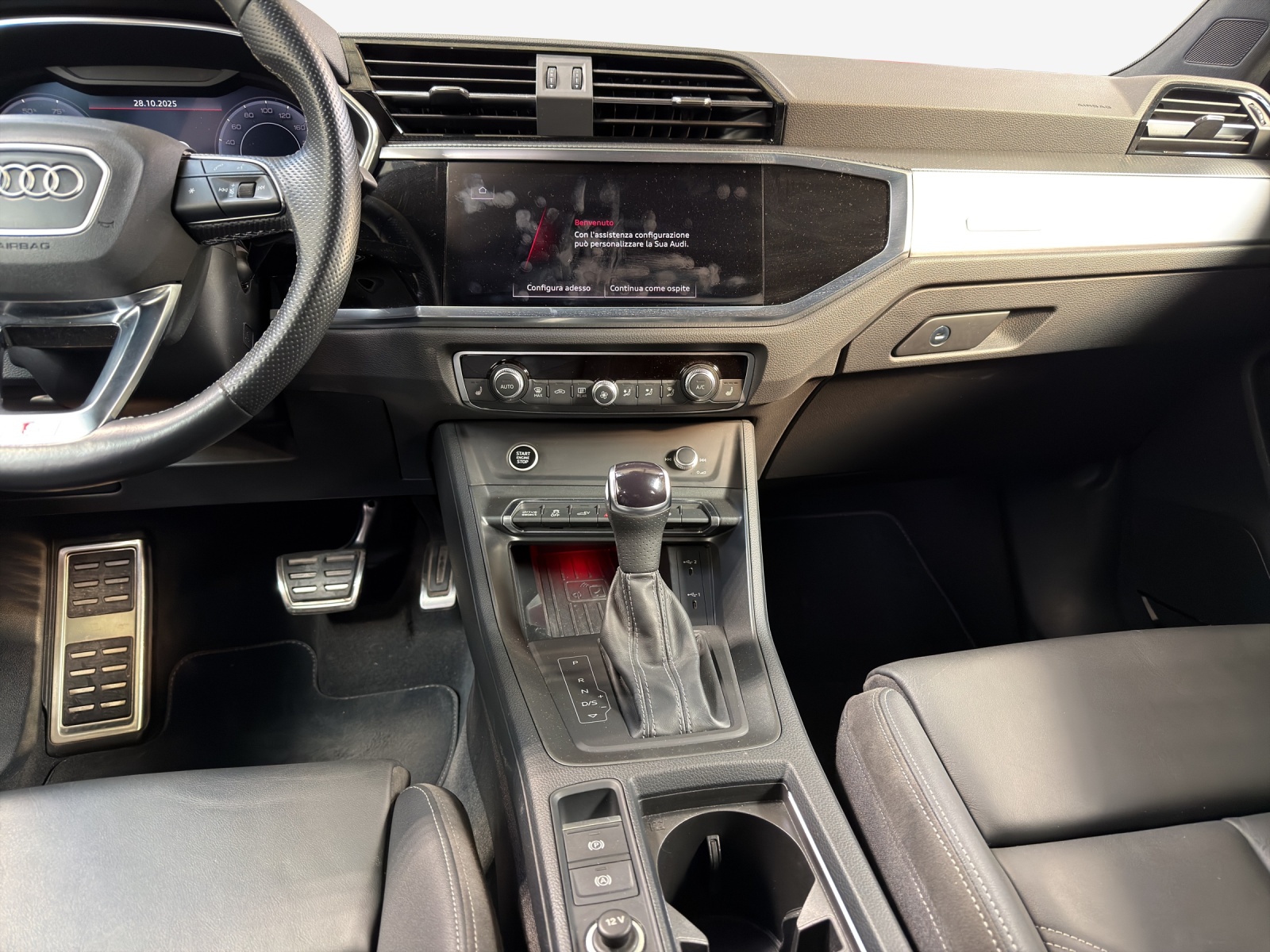 AUDI Q3 Sportback 45 TFSI e S line Attraction S-tronic-image-11