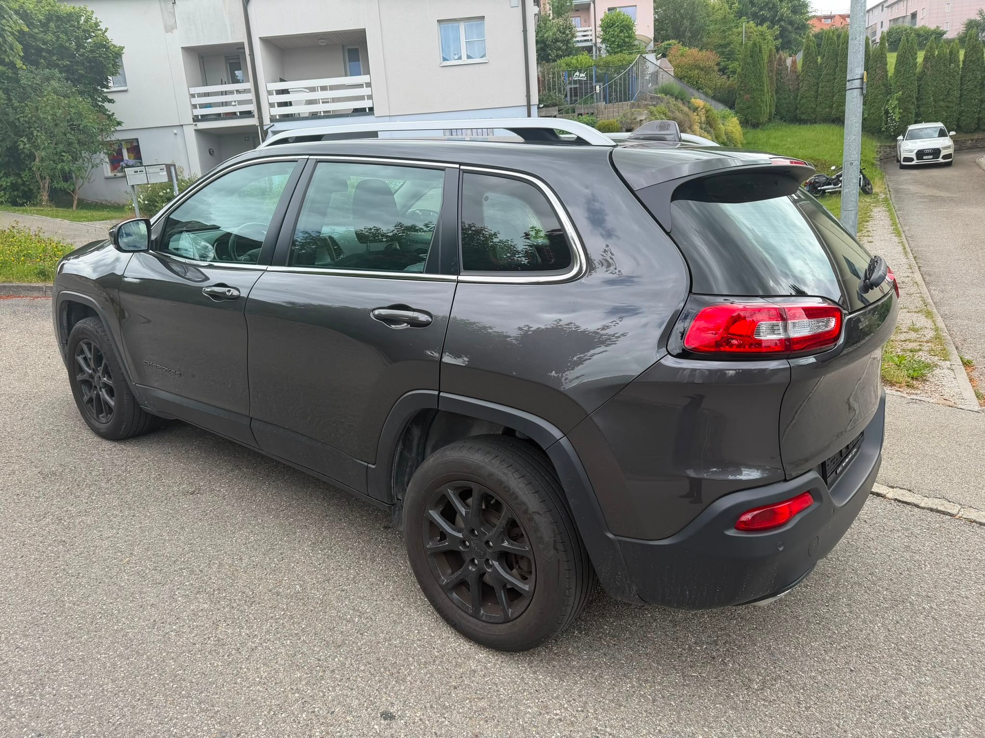 JEEP Cherokee 2.2TD Longitude AWD 9ATX-image-3
