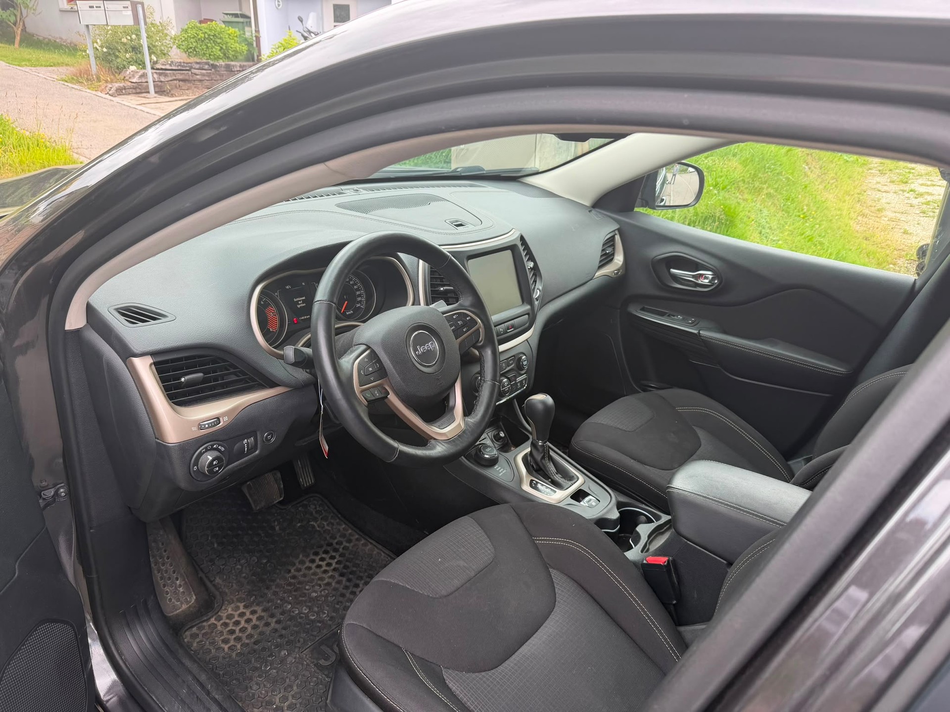 JEEP Cherokee 2.2TD Longitude AWD 9ATX-image-6