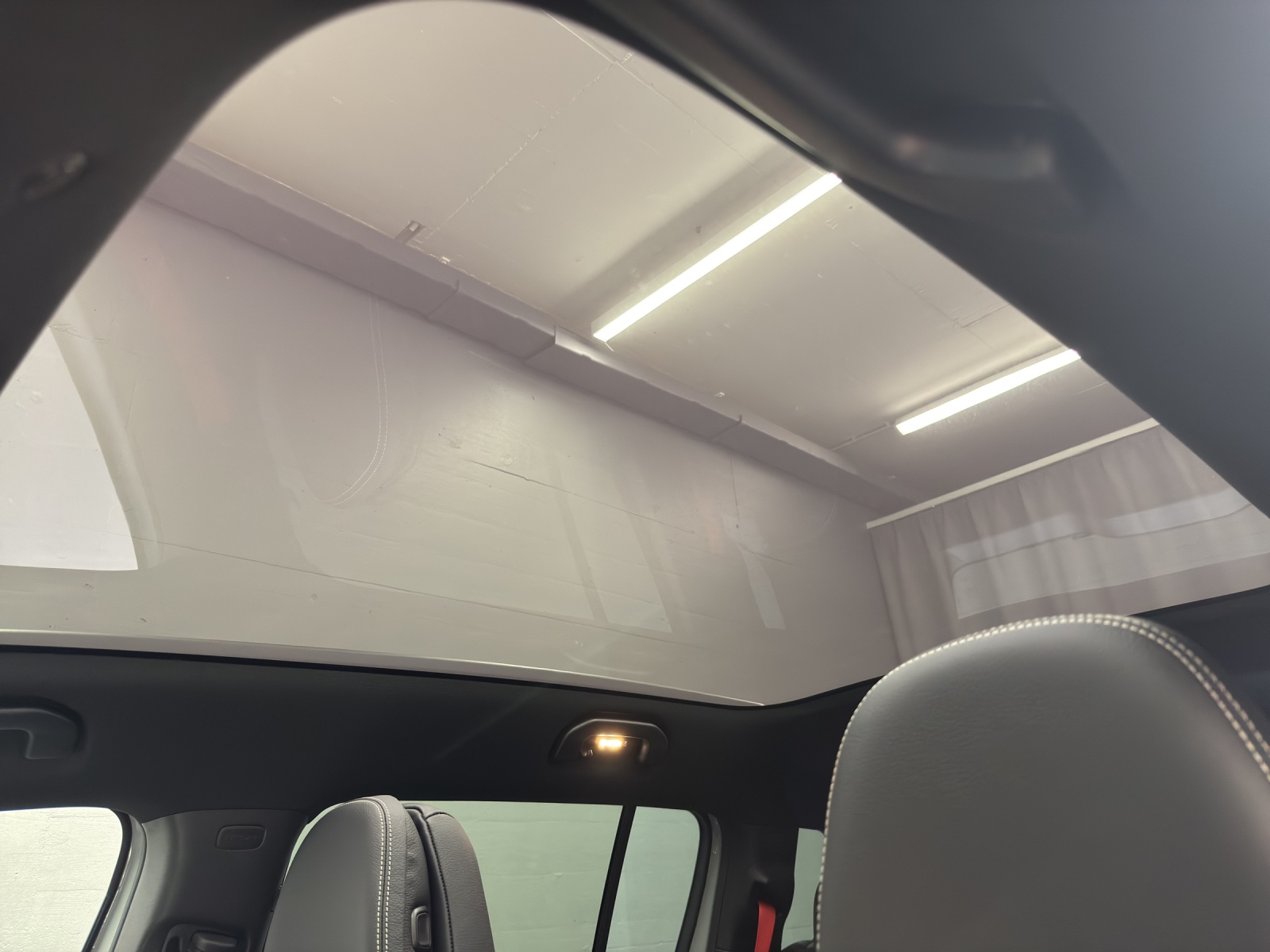 MERCEDES-BENZ GLB 220 4Matic-image-15