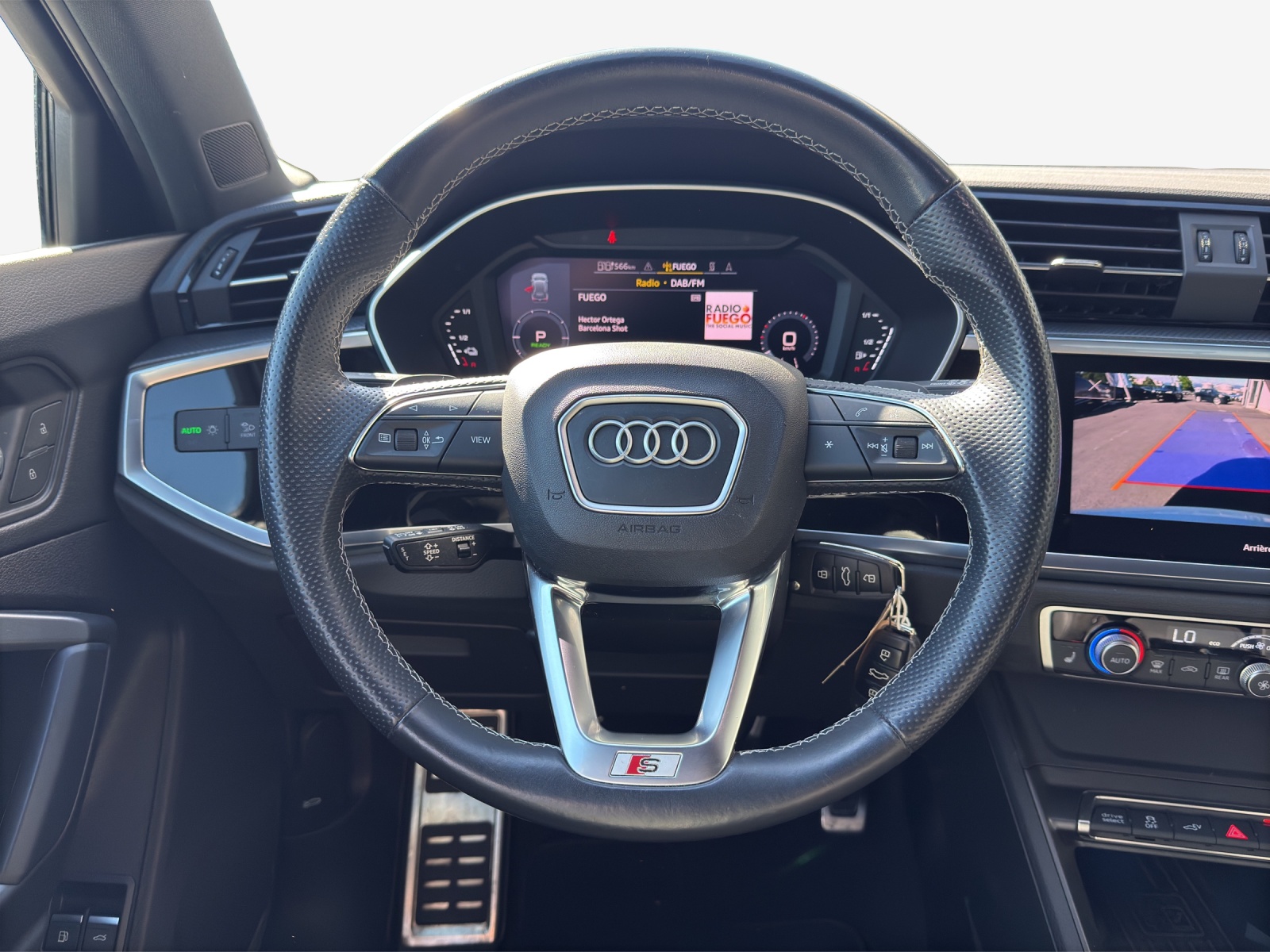 AUDI Q3 45 TFSI e S line Attraction S-tronic-image-10