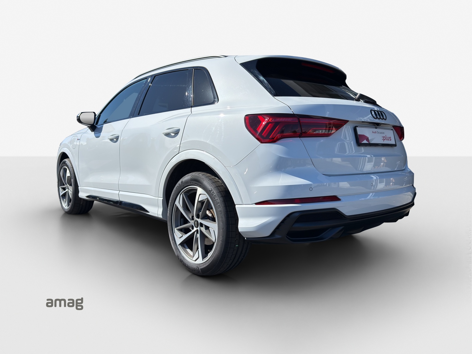 AUDI Q3 45 TFSI e S line Attraction S-tronic-image-2