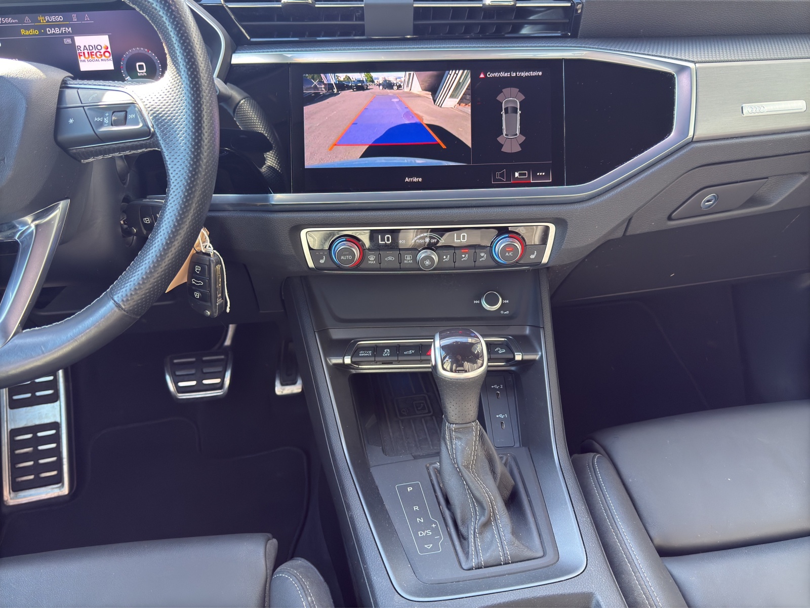 AUDI Q3 45 TFSI e S line Attraction S-tronic-image-11