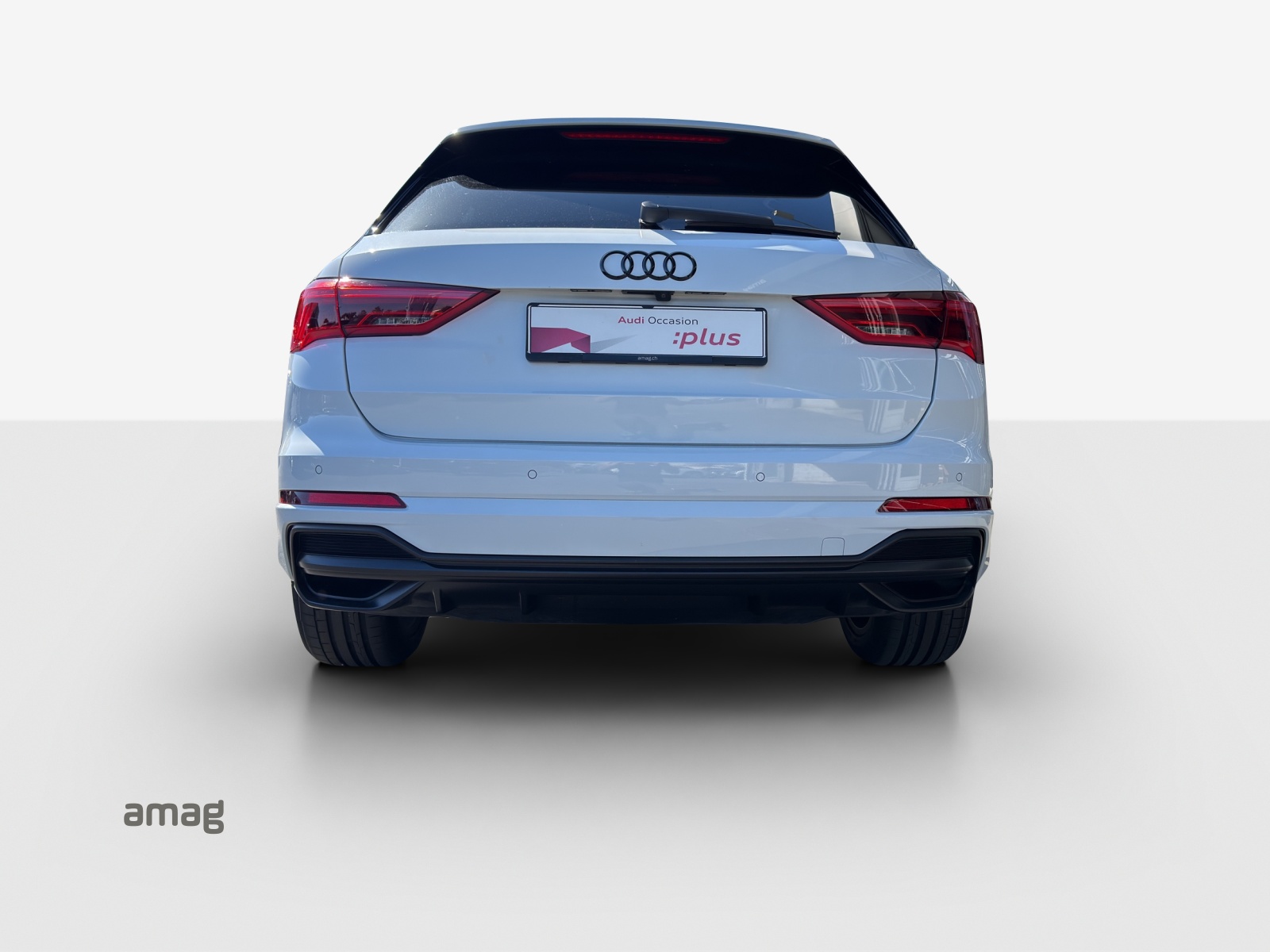 AUDI Q3 45 TFSI e S line Attraction S-tronic-image-4