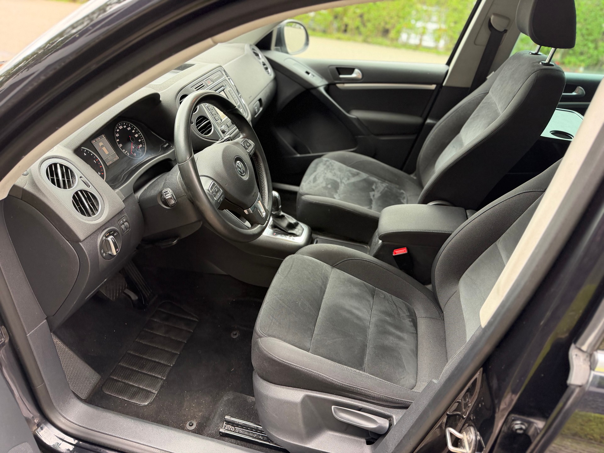 VW Tiguan 2.0 TDI BlueMotion Track&Style 4Motion-image-15