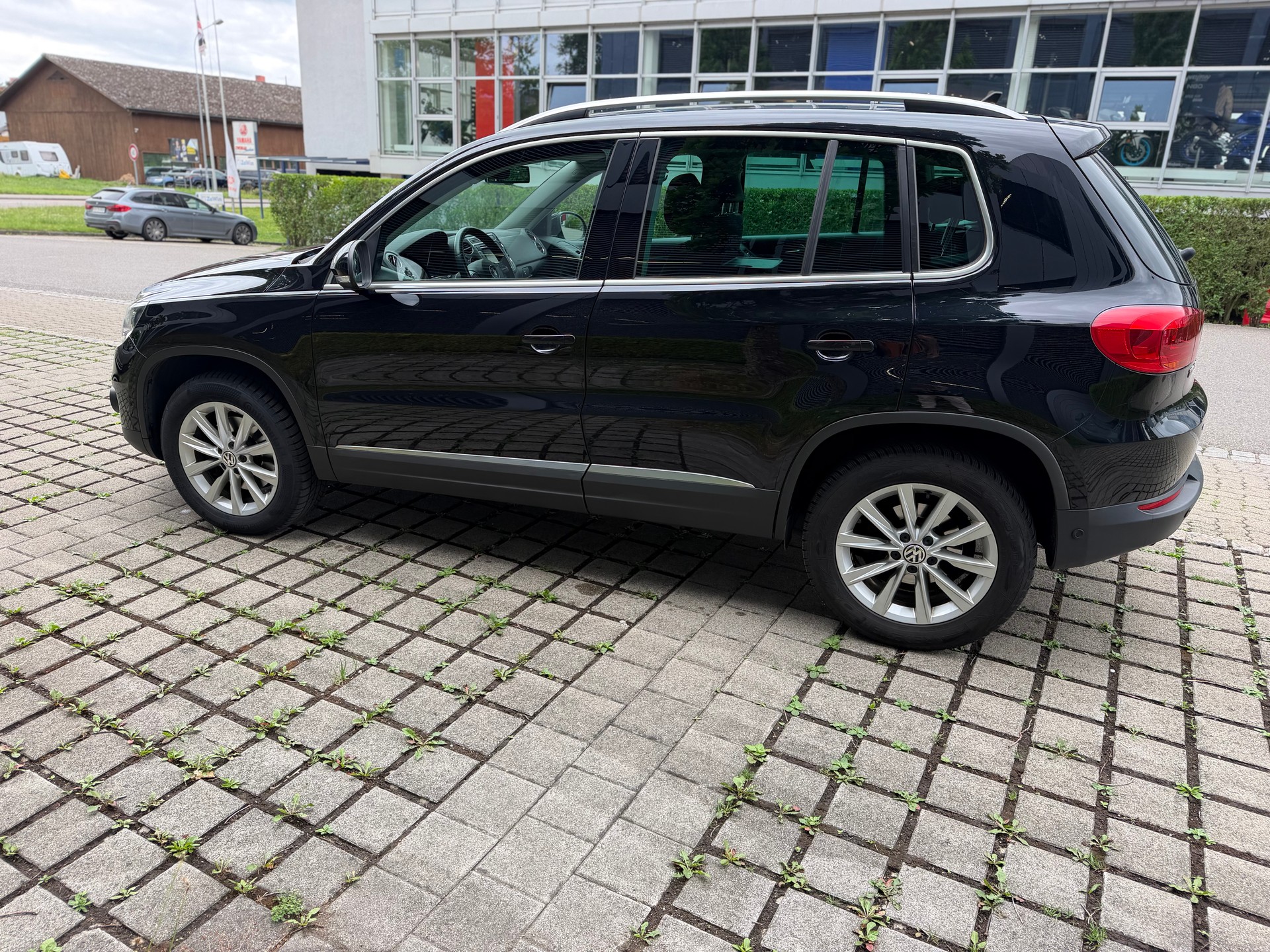 VW Tiguan 2.0 TDI BlueMotion Track&Style 4Motion-image-7