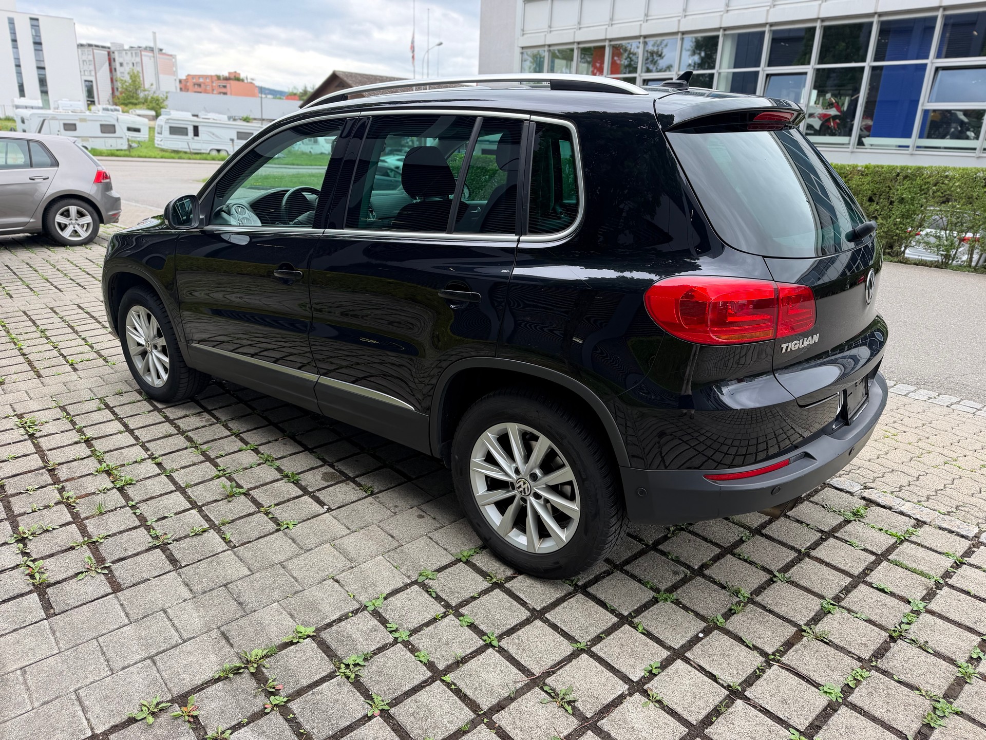 VW Tiguan 2.0 TDI BlueMotion Track&Style 4Motion-image-6