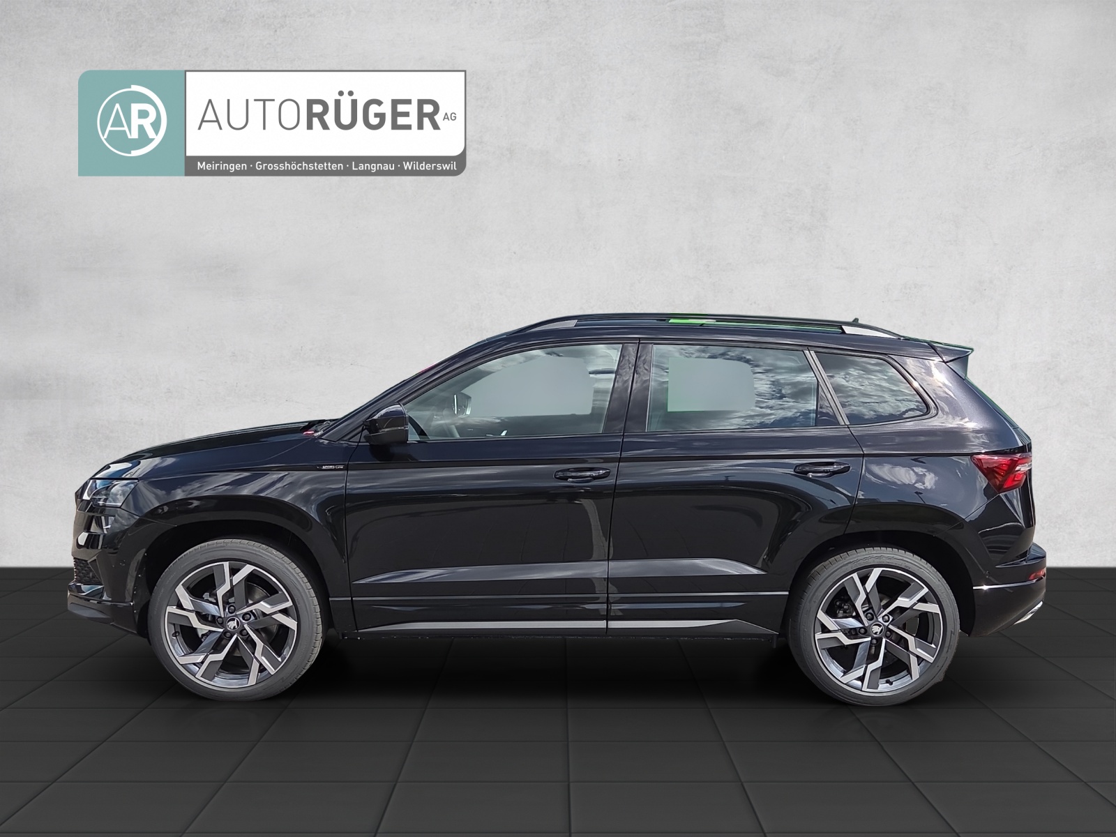 SKODA Karoq 2.0 TSI SportLine 4x4 DSG-image-2