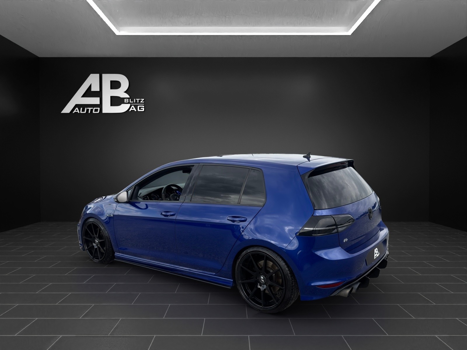 VW Golf VII 2.0 TSI R 4Motion DSG mit 301 PS-image-2