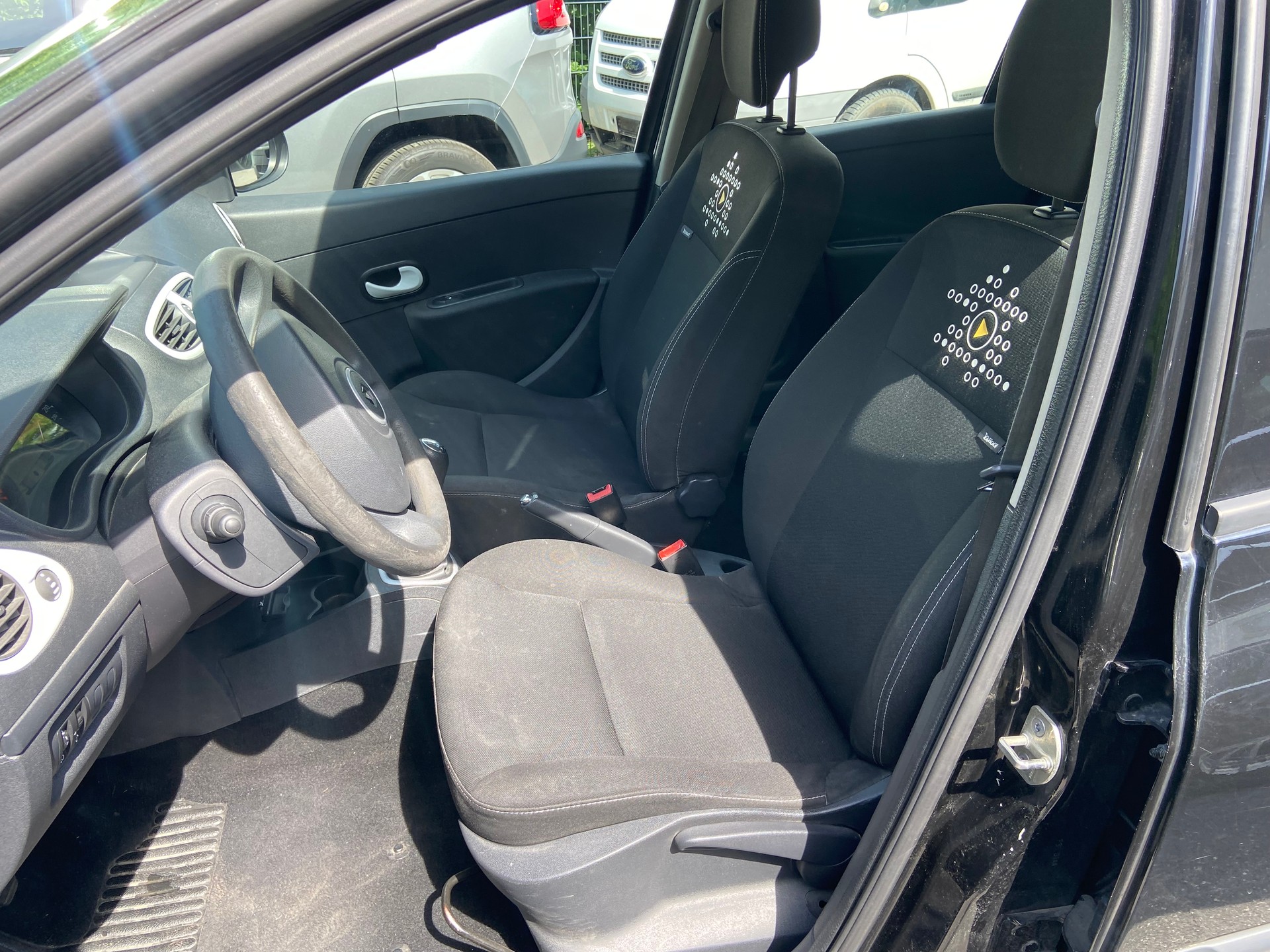RENAULT Clio 1.2 16V Turbo S-image-6