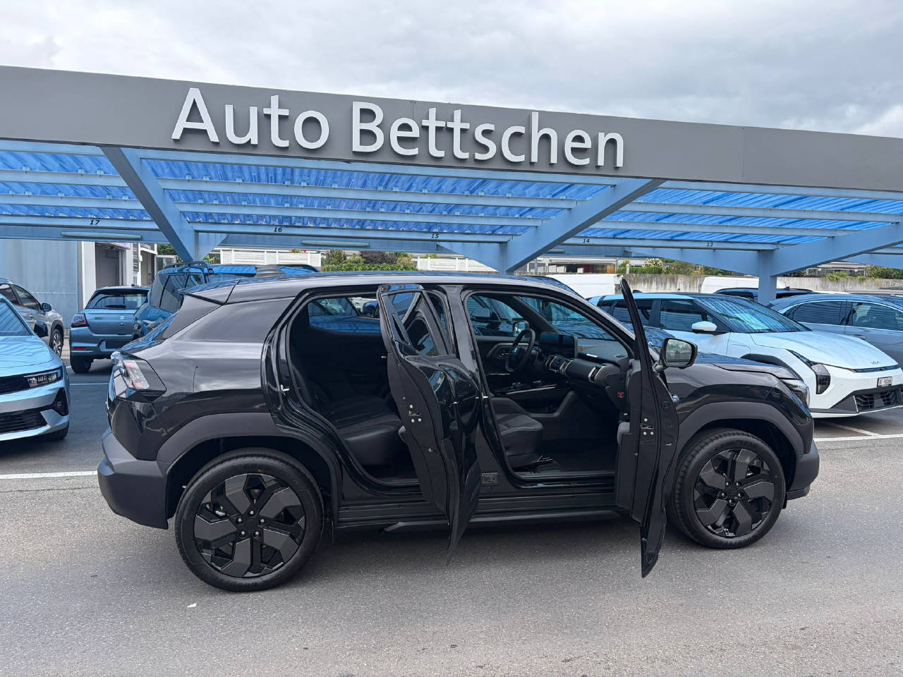 SUZUKI e Vitara Sakura Top 4x4-image-5