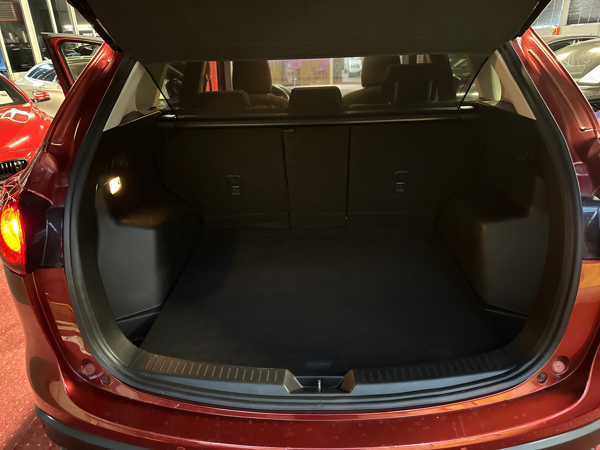 MAZDA CX-5 2.2 D Ambition AWD / ** AHK 2‘100 KG / Frisch ab MFK + Service **-image-18