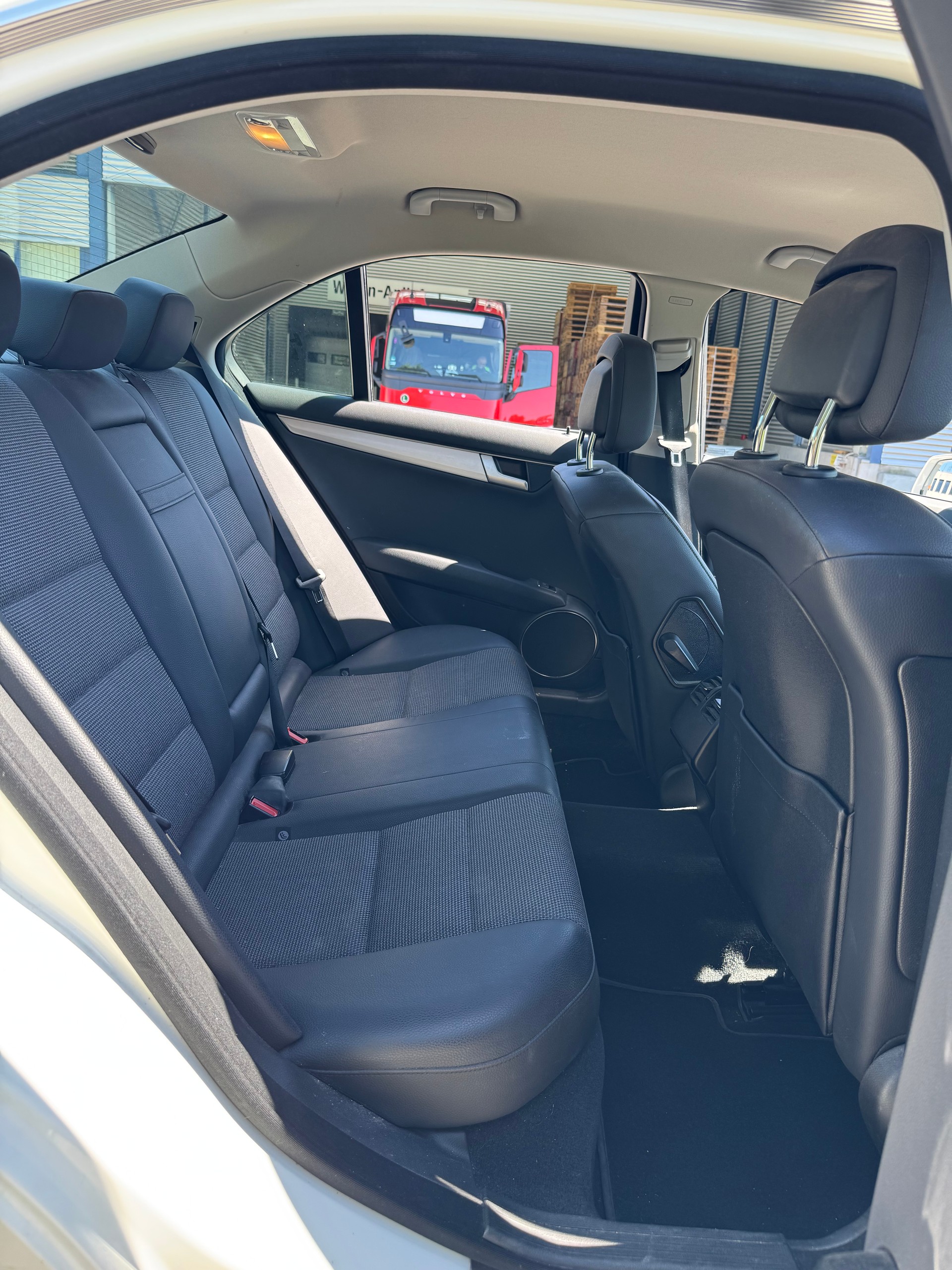 MERCEDES-BENZ C 250 CDI 4Matic 7G-Tronic-image-15