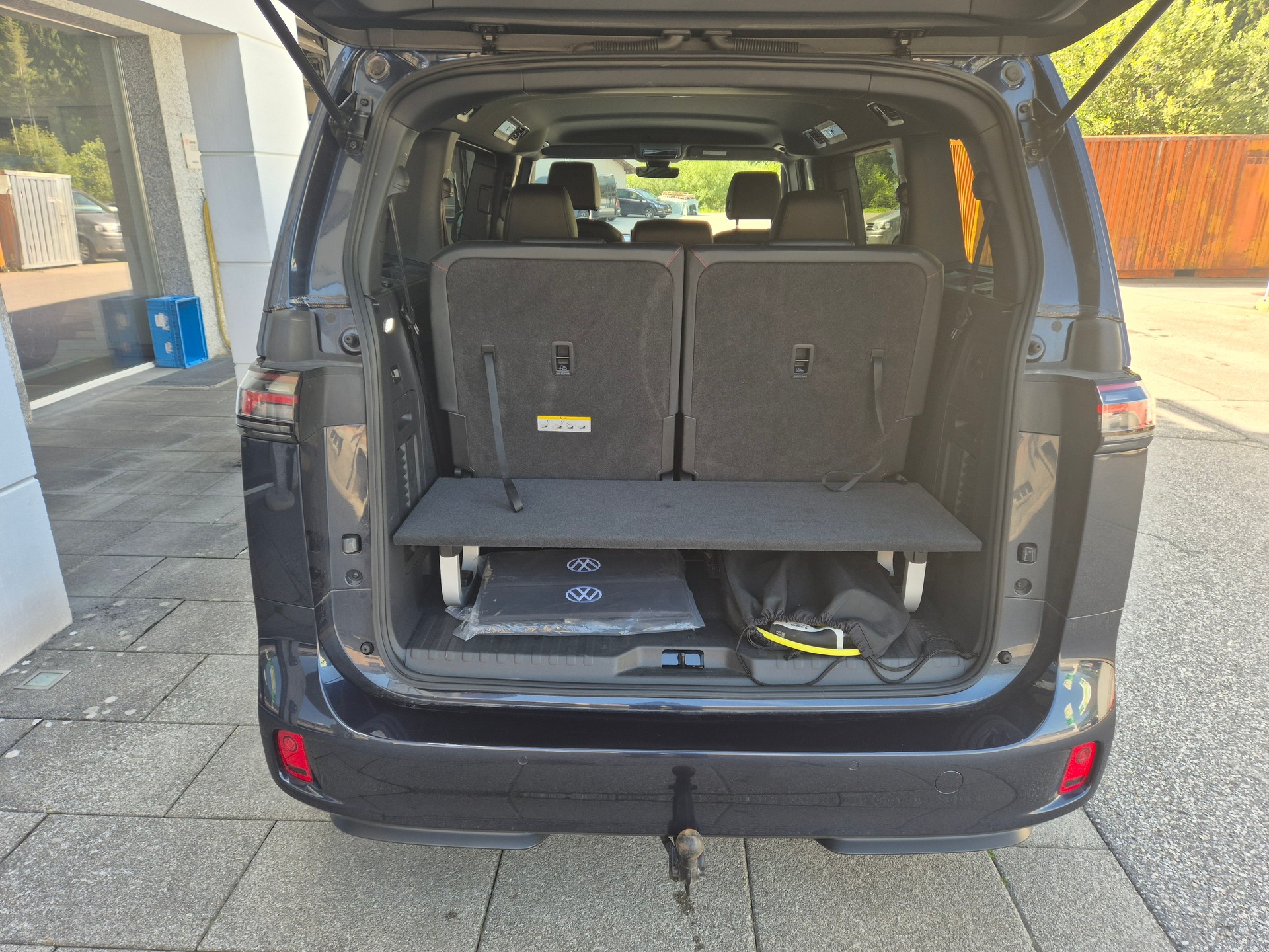 VW ID.Buzz LWB GTX 4 Motion-image-13