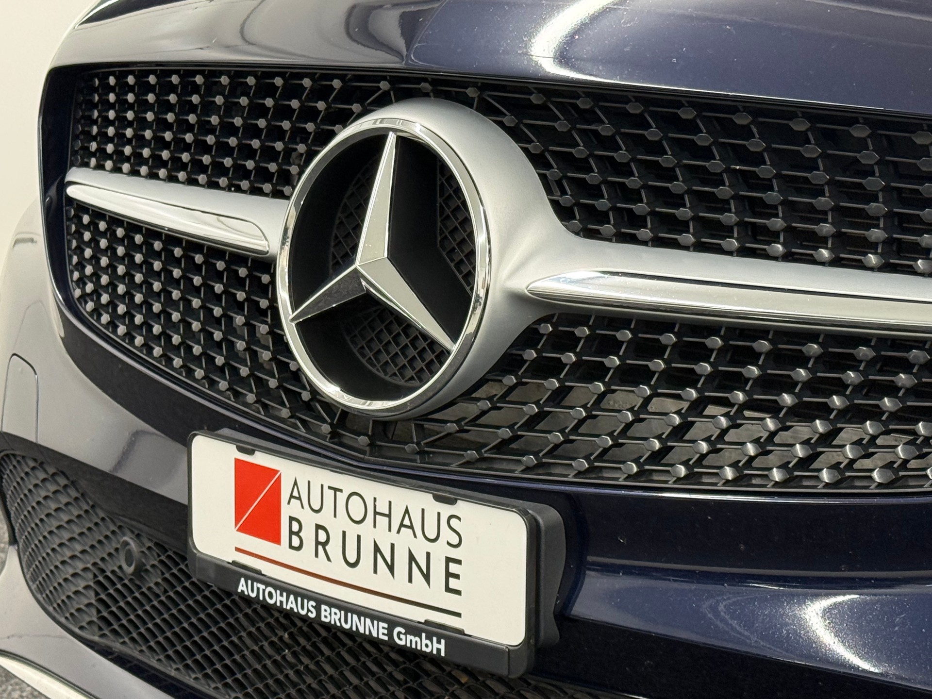 MERCEDES-BENZ A 200 CDI AMG Line-image-11