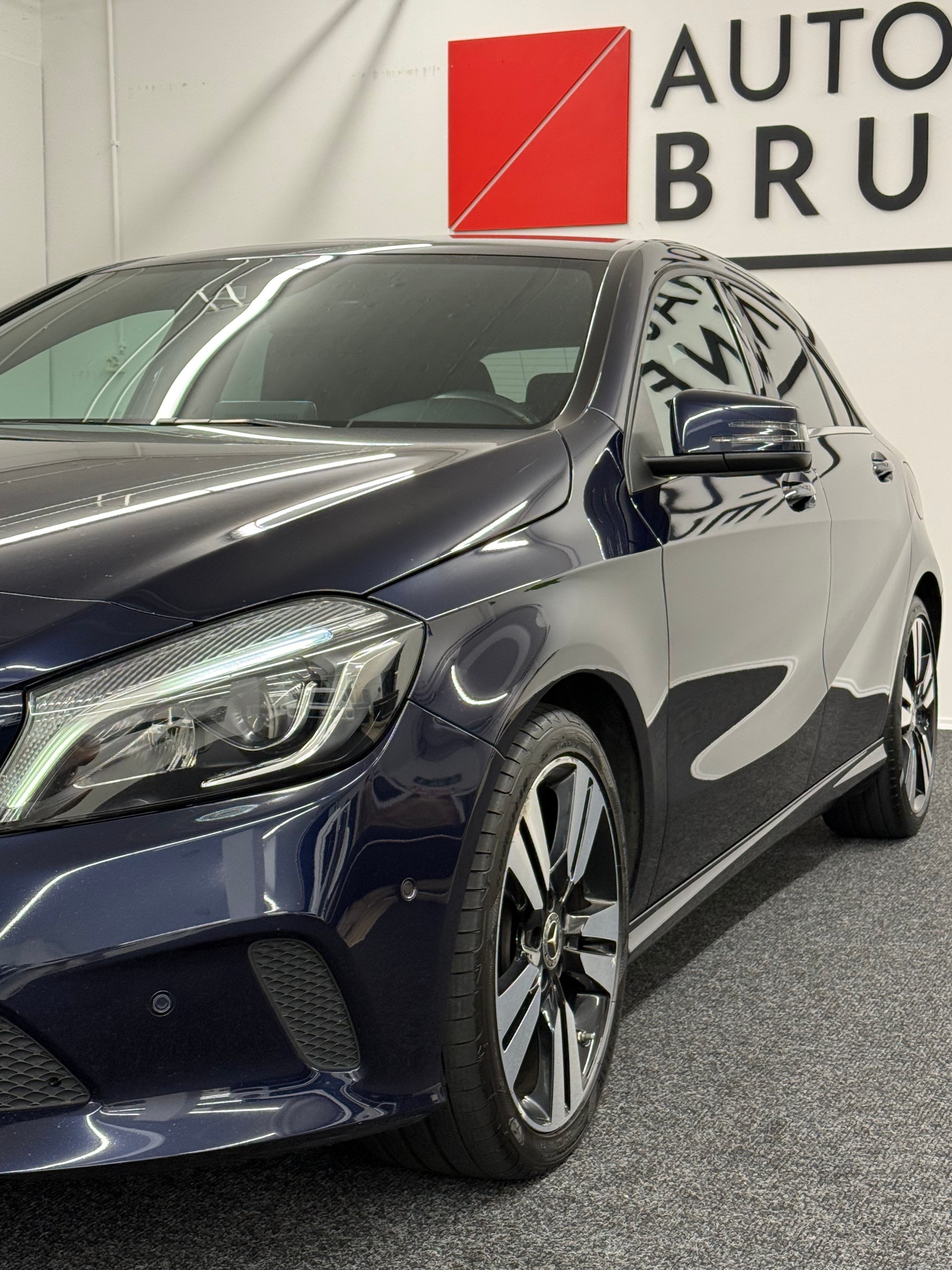 MERCEDES-BENZ A 200 CDI AMG Line-image-8