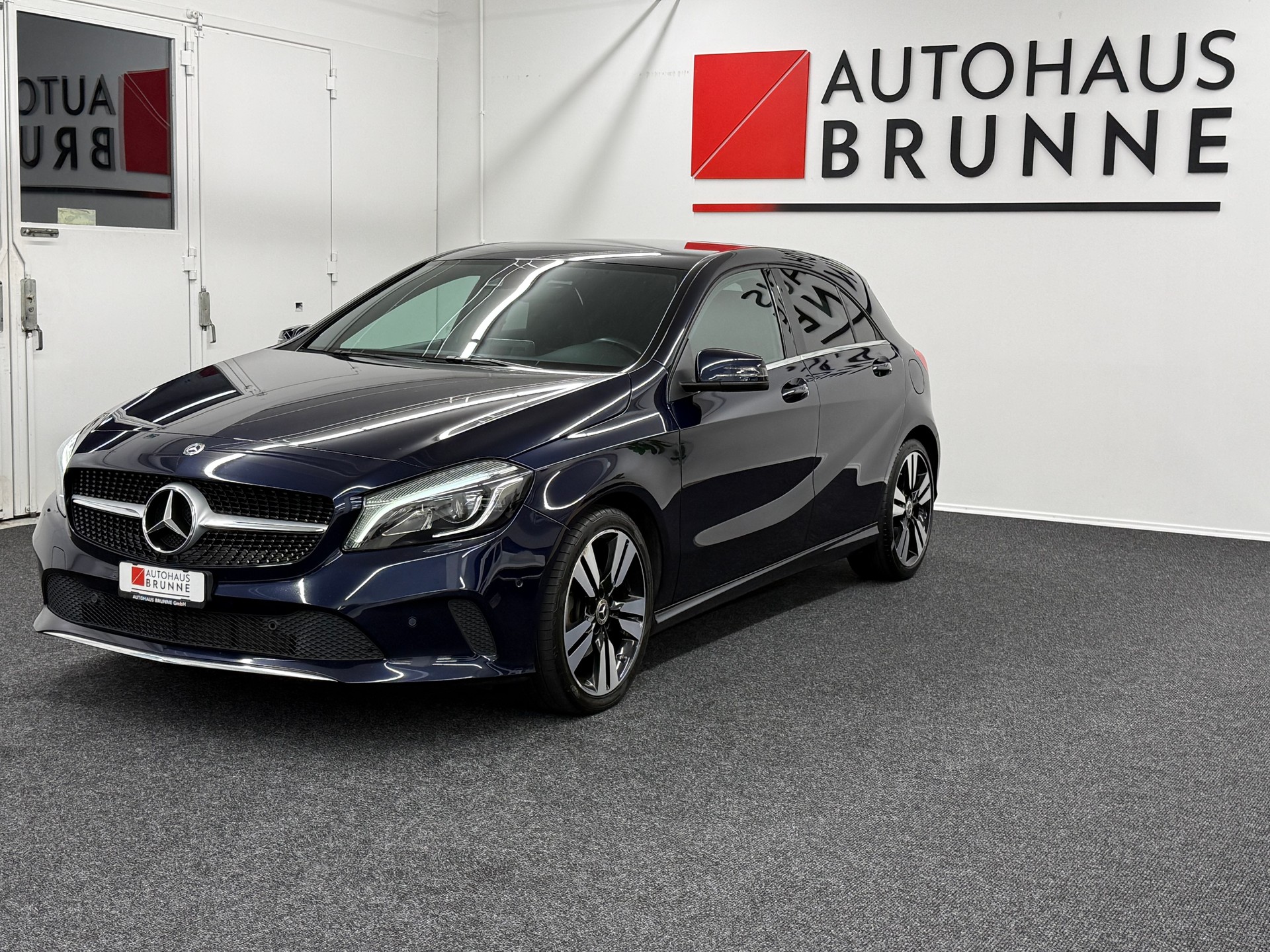 MERCEDES-BENZ A 200 CDI AMG Line-image-0