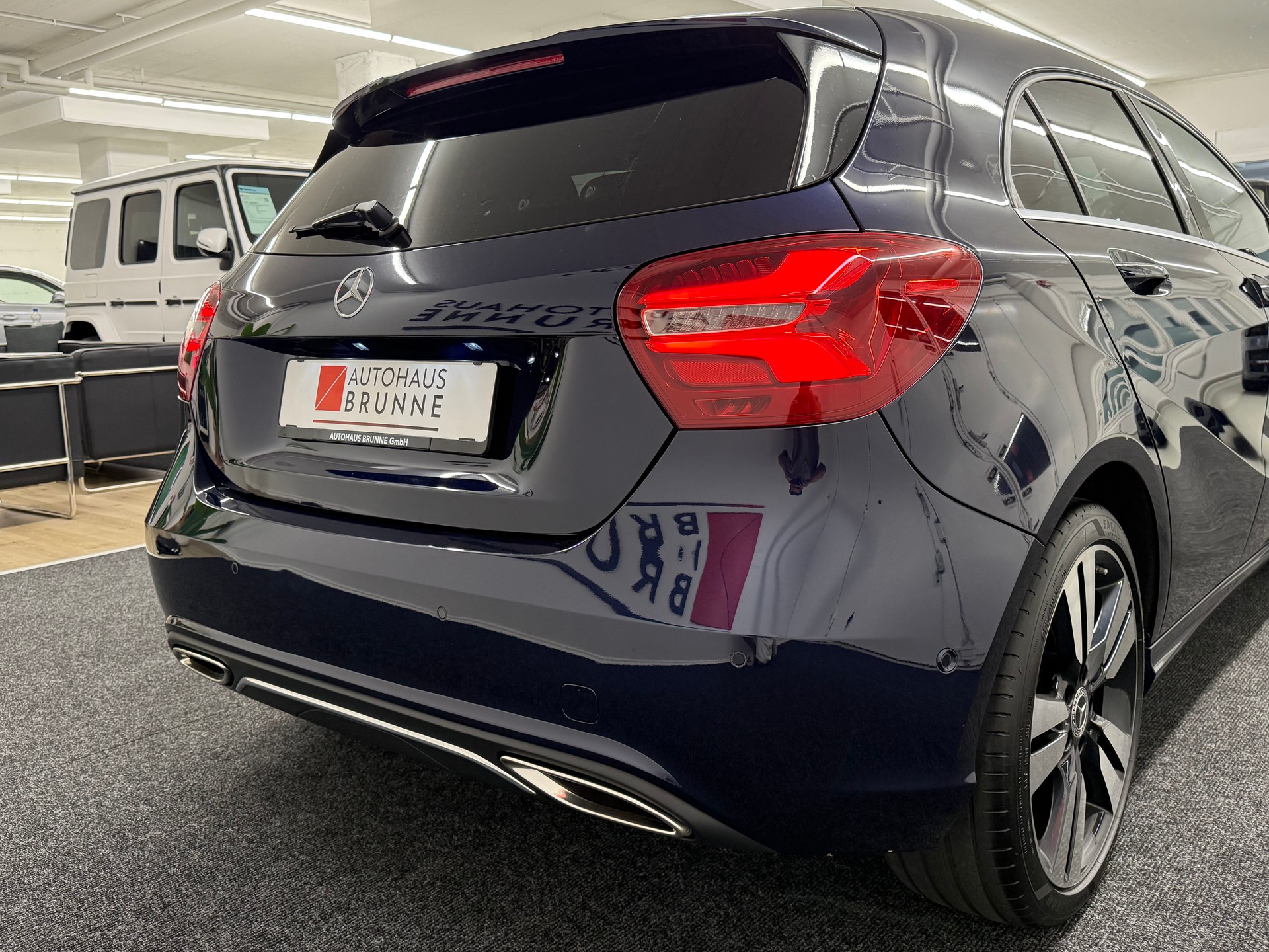 MERCEDES-BENZ A 200 CDI AMG Line-image-10