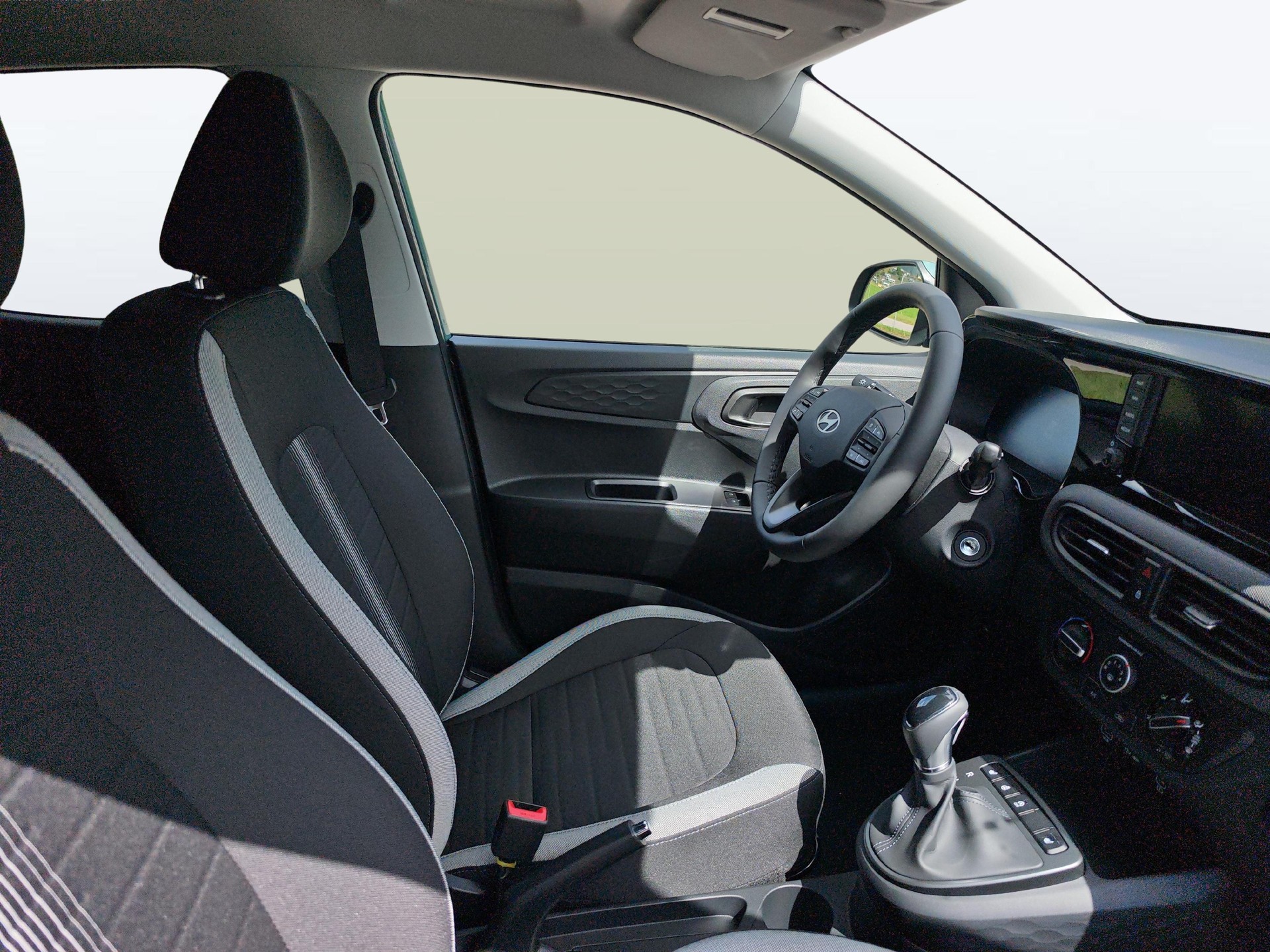 HYUNDAI i10 1.2 Amplia Mangrove Green Pearl-image-7