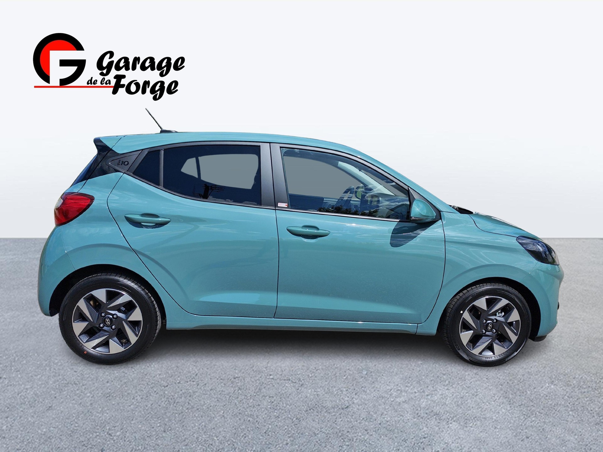 HYUNDAI i10 1.2 Amplia Mangrove Green Pearl-image-1