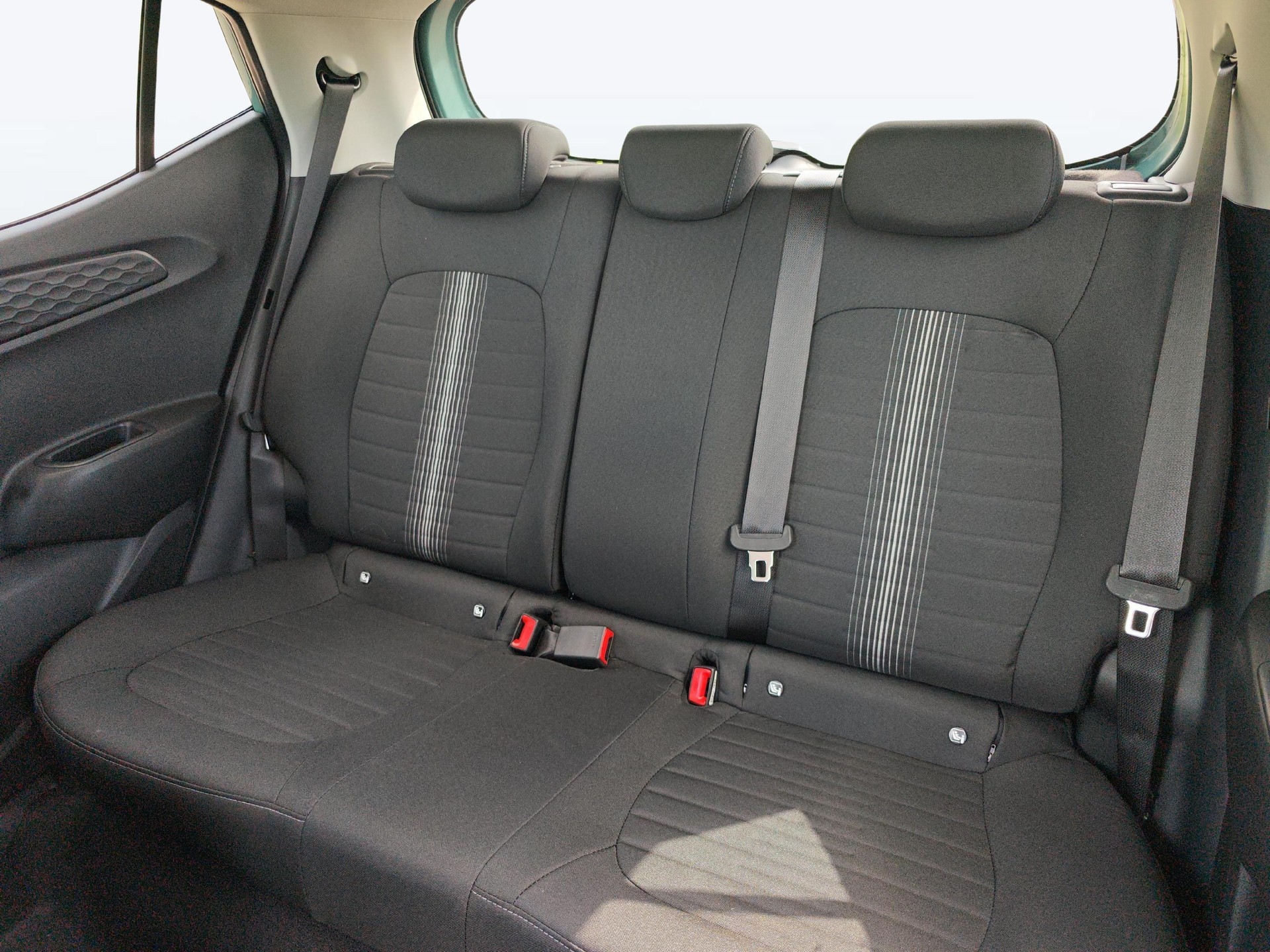 HYUNDAI i10 1.2 Amplia Mangrove Green Pearl-image-9