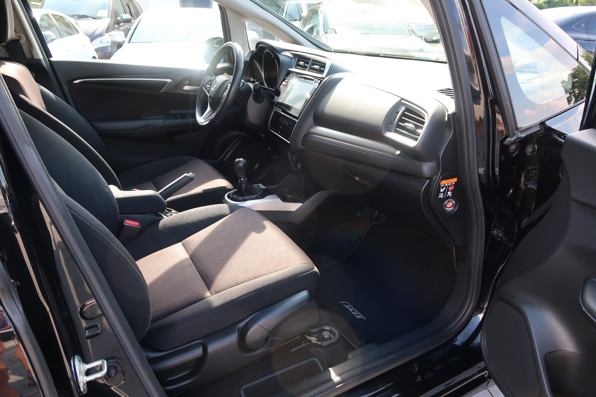 HONDA Jazz 1.3i-VTEC Elegance-image-18