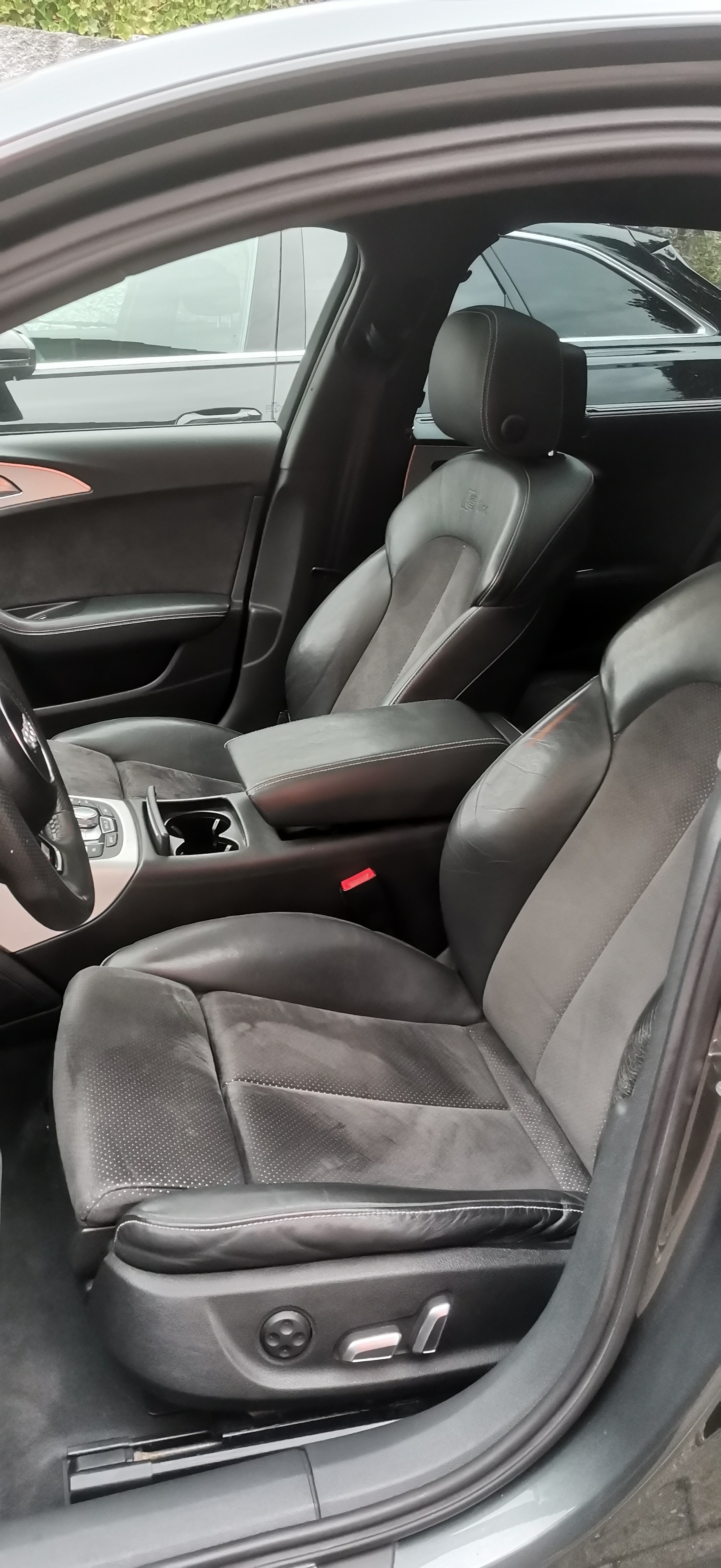 AUDI 3.0 V6 TDI 272 quattro S-Tr.-image-4