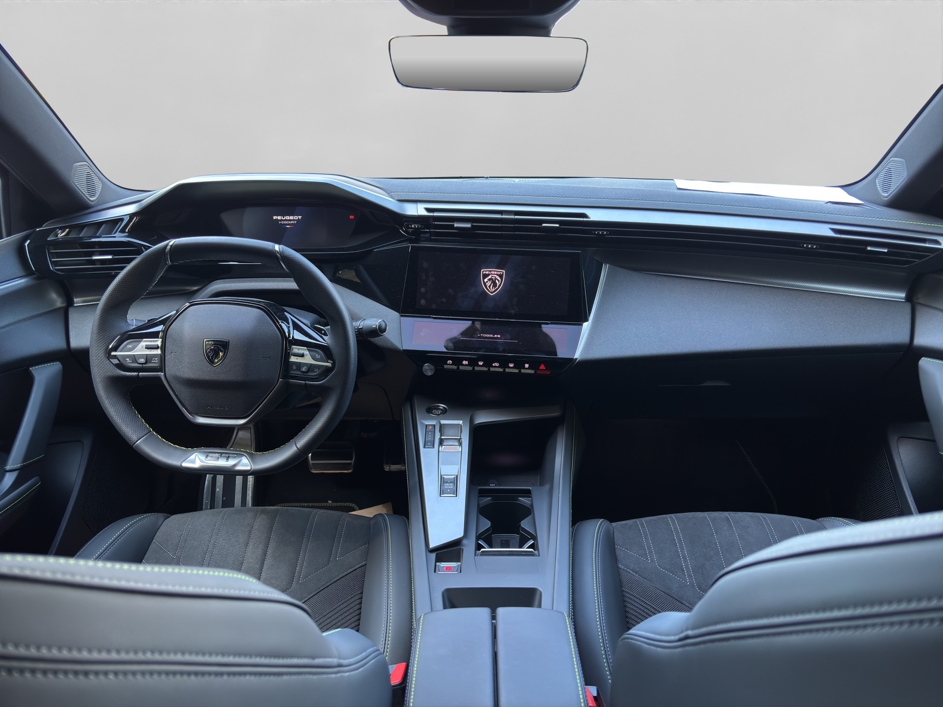 PEUGEOT 408 1.6 PHEV 180 GT-image-7