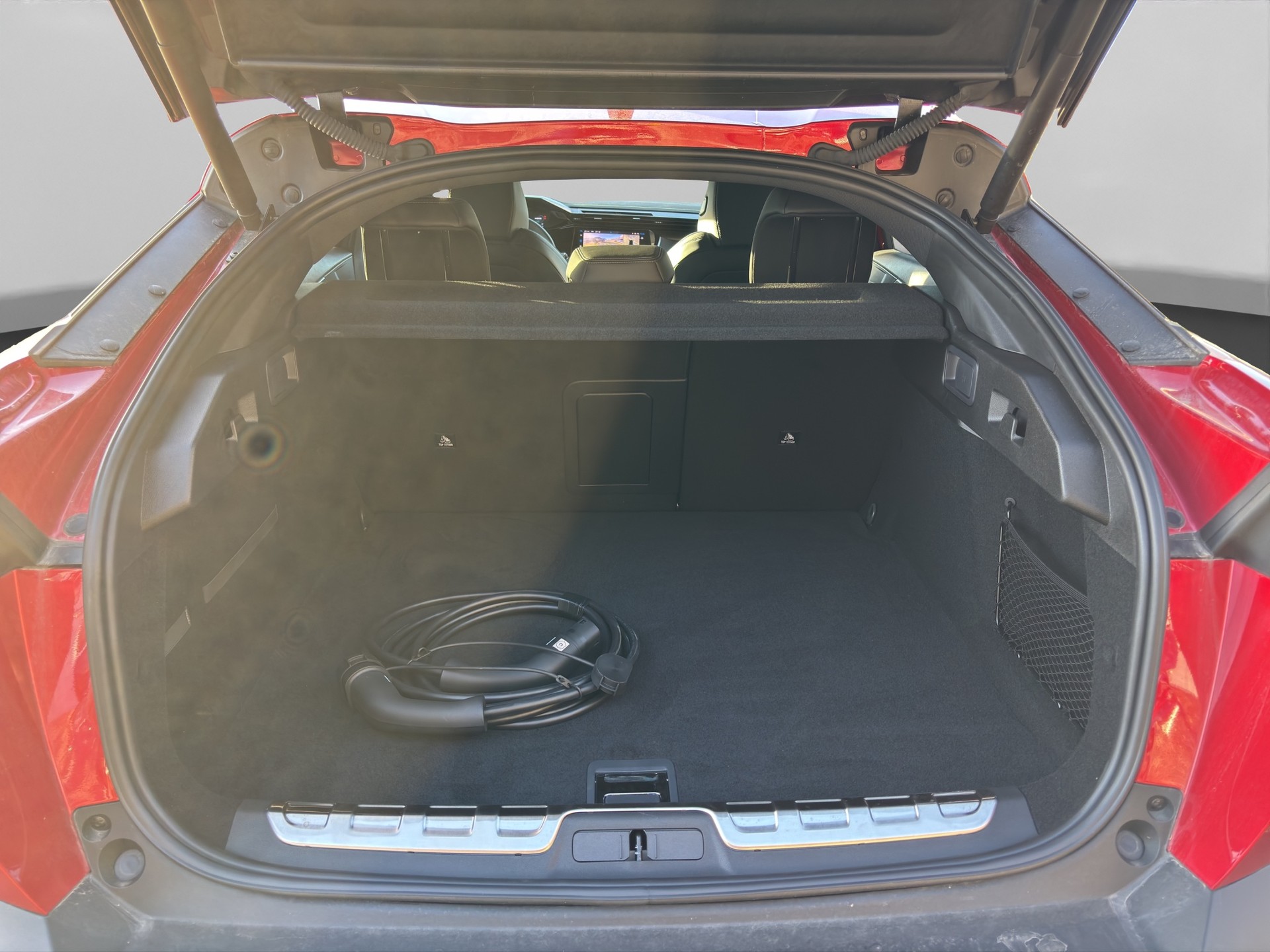 PEUGEOT 408 1.6 PHEV 180 GT-image-13