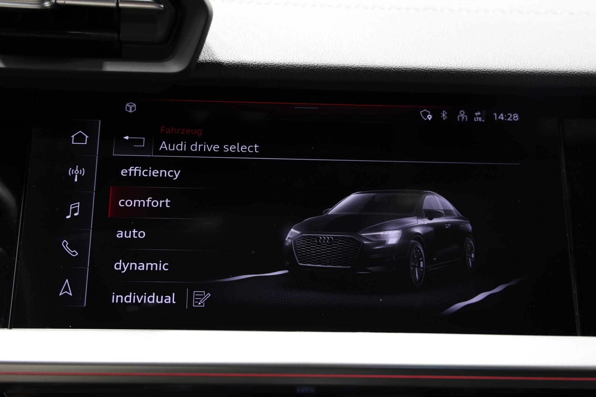 AUDI S3 Limousine 2.0 TFSI quattro S-tronic *Tangorot*Tieferlegung*-image-27
