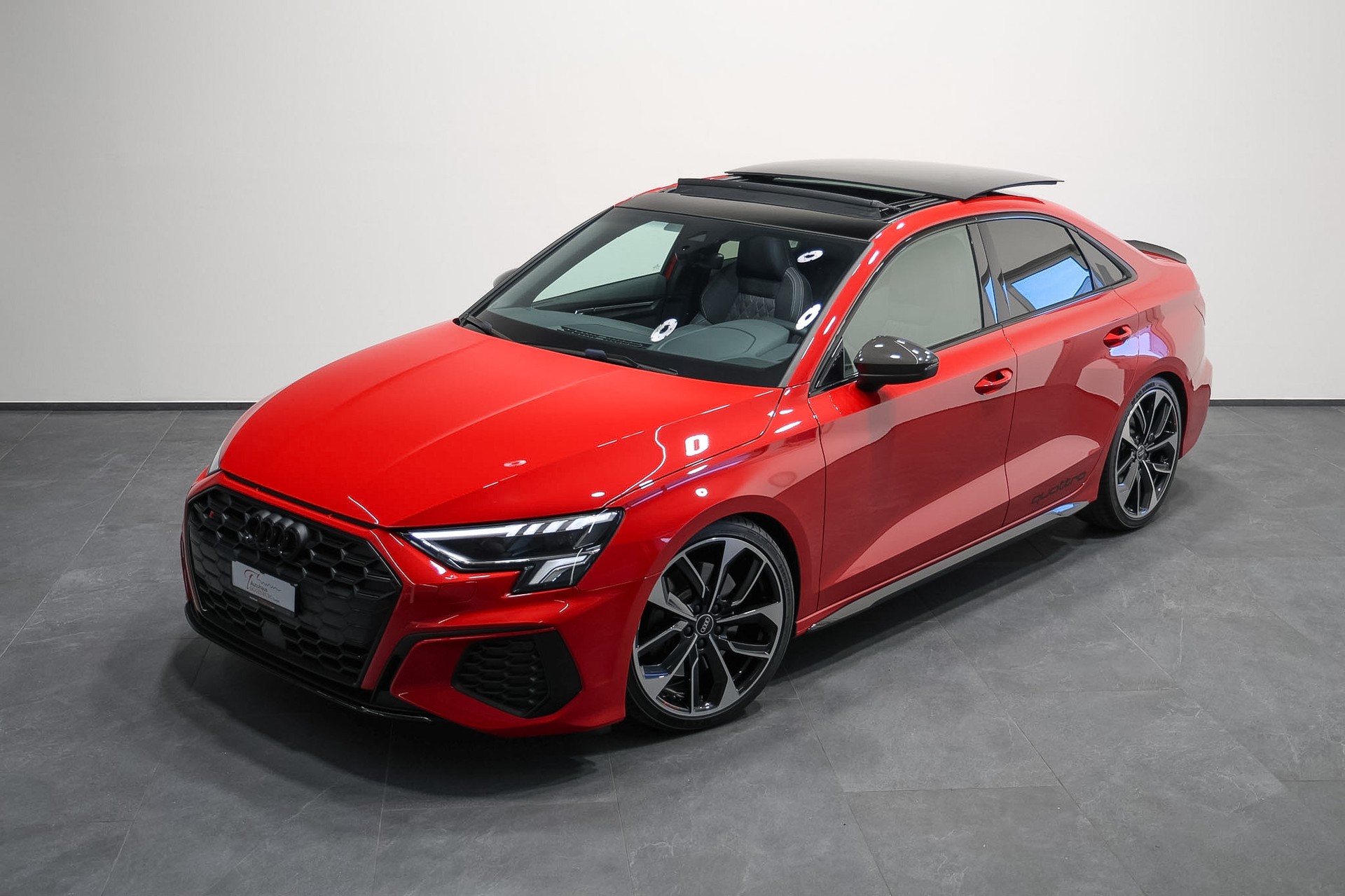AUDI S3 Limousine 2.0 TFSI quattro S-tronic *Tangorot*Tieferlegung*-image-1