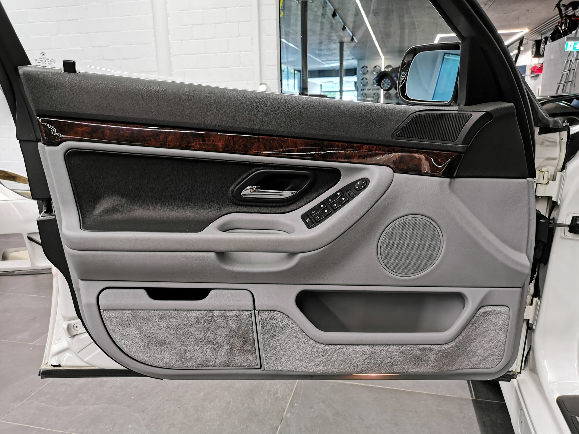 BMW 728i Alpina B12 look Veteran-image-13