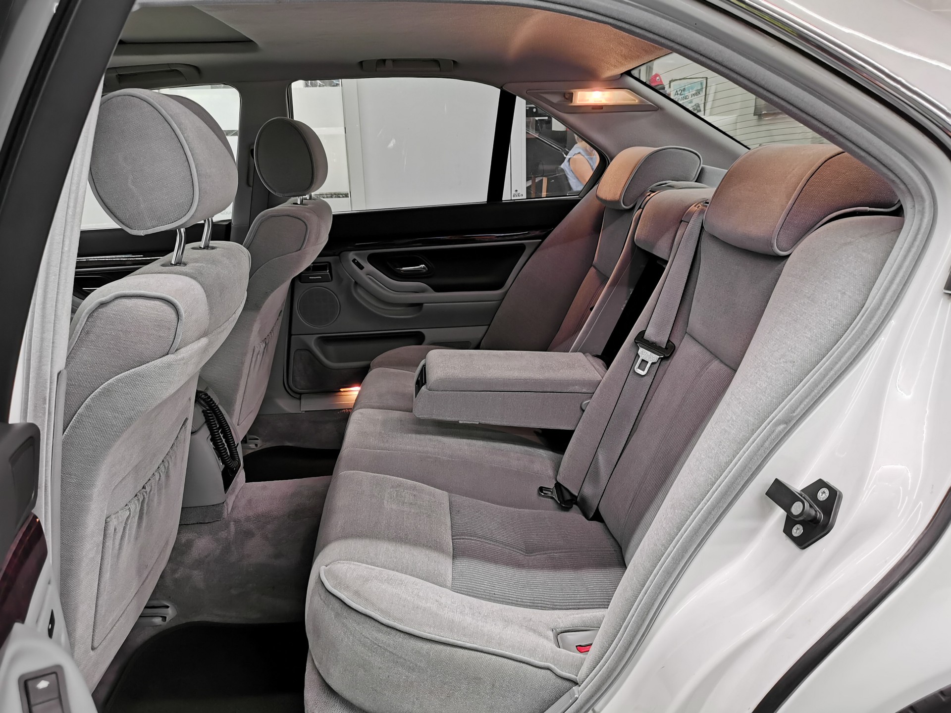 BMW 728i Alpina B12 look Veteran-image-11