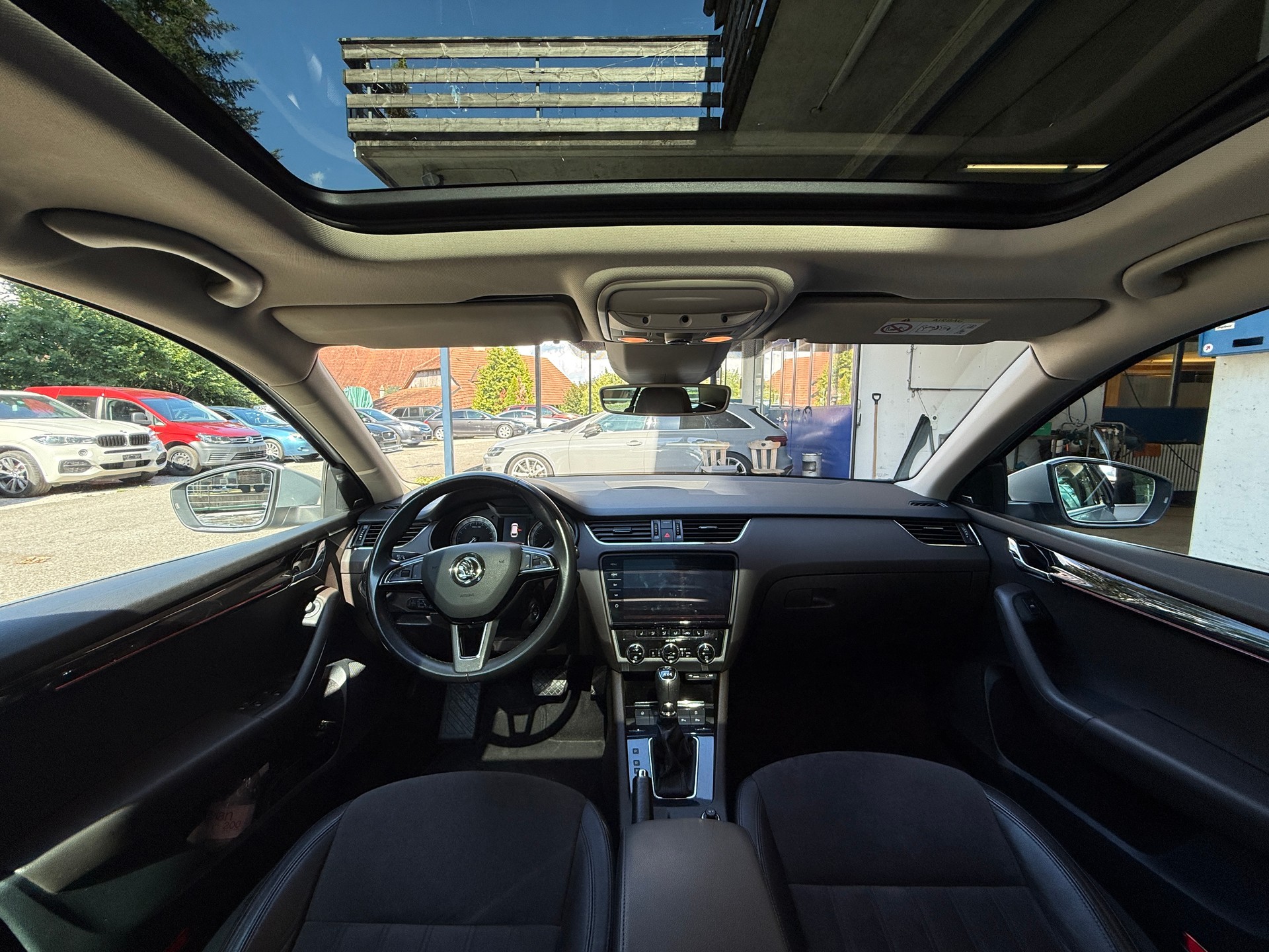 SKODA Octavia Combi 2.0 TDI L&K 4x4 DSG-image-5