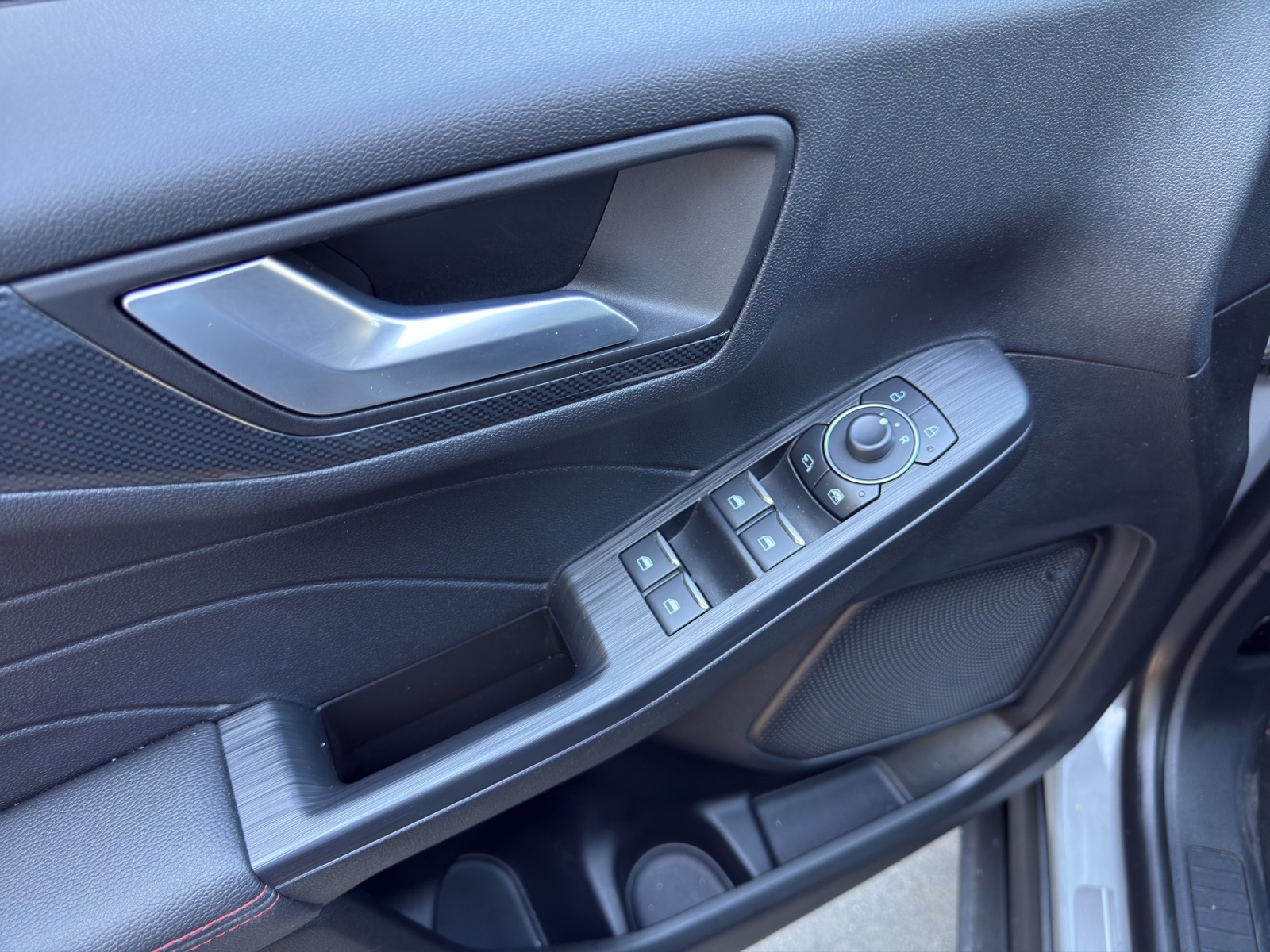 FORD Kuga 2.5i PHEV PLUG-IN-HYBRID 225 PS "Graphite Tech Edition" AUTOMAT-image-17