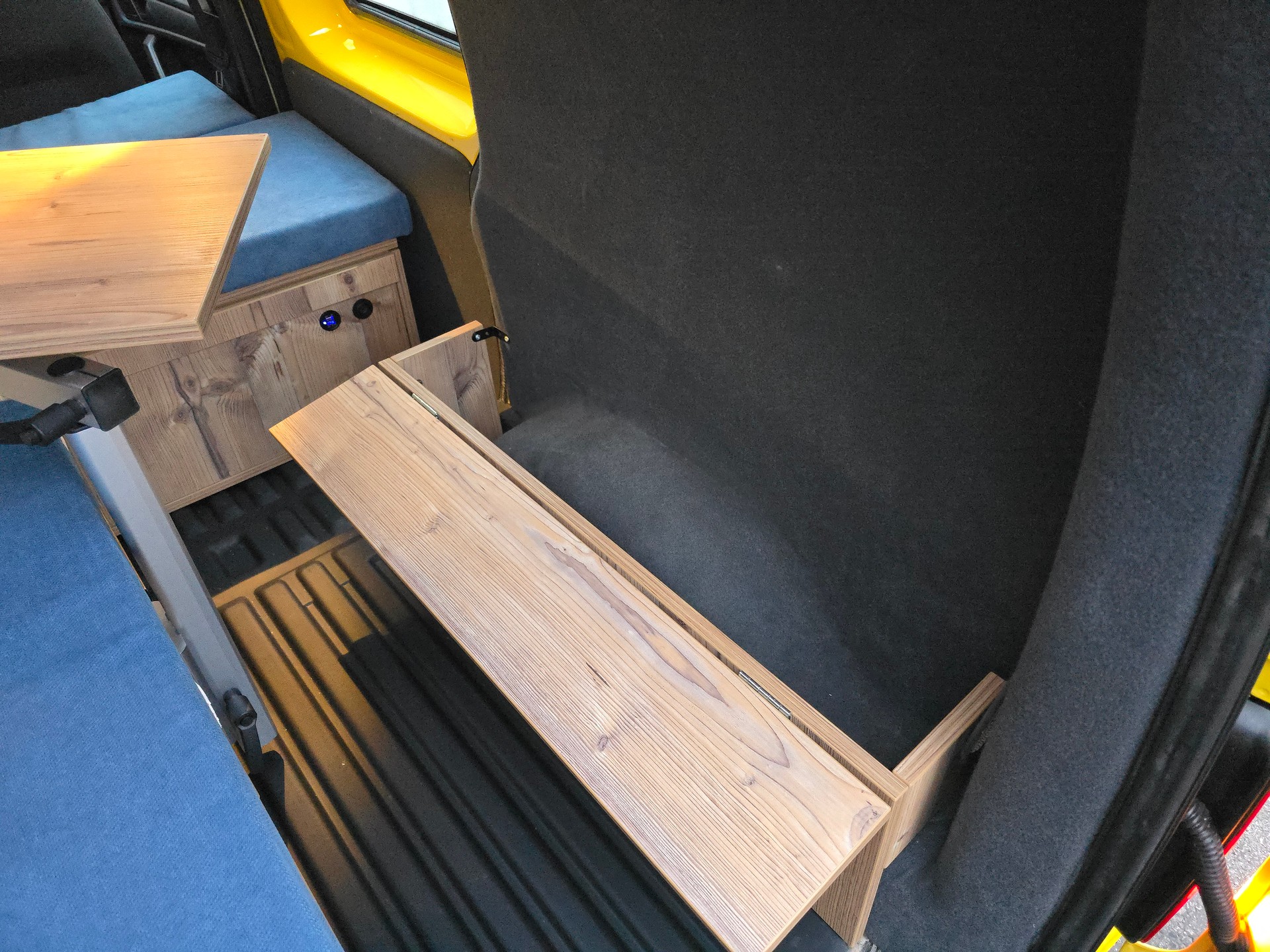 VW 2.0 TDI - Klima - Diesel- 102 PS - Tempomat-image-13