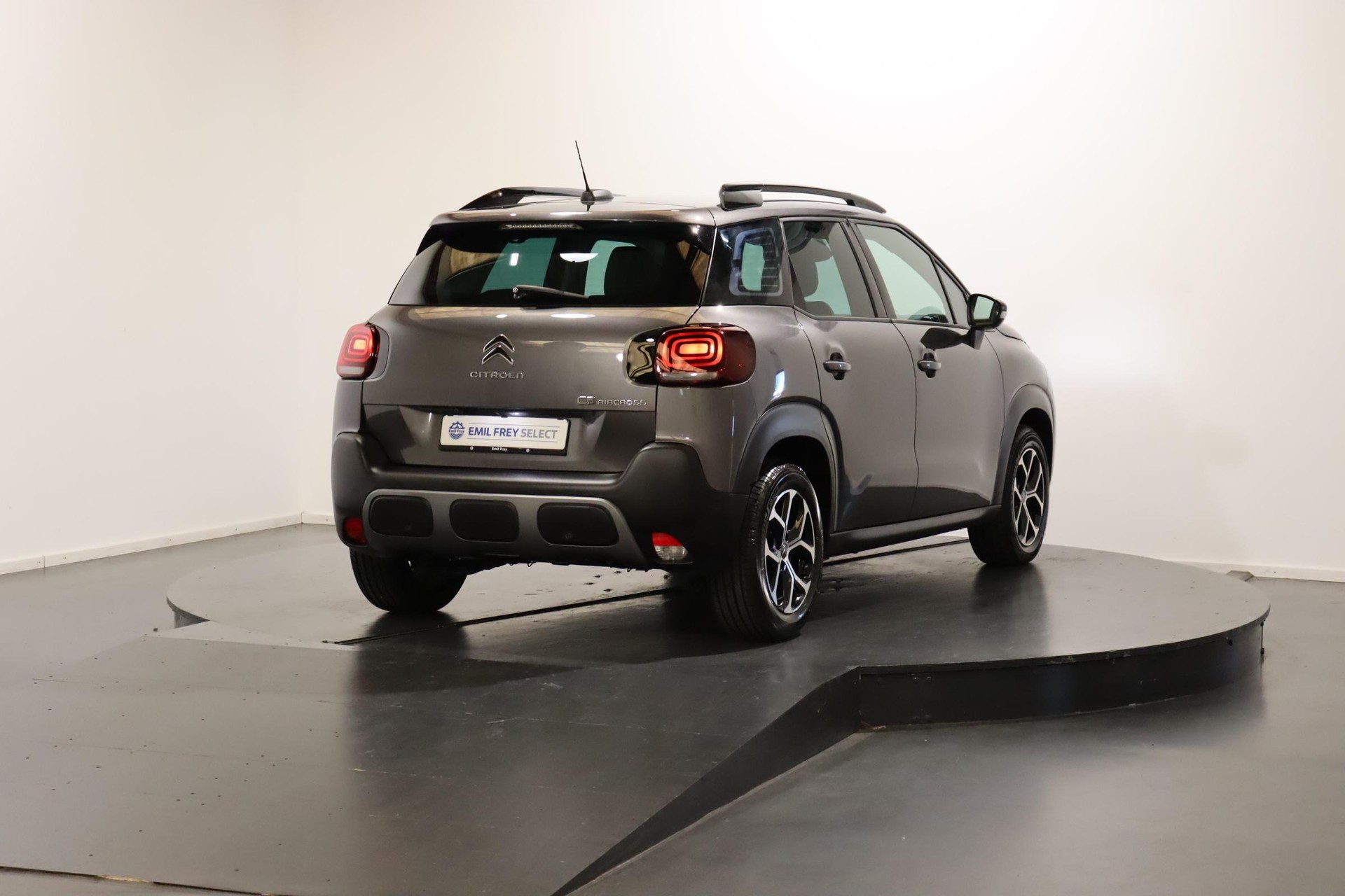 CITROEN C3 Aircross 1.2 PureTech 130 Shine-image-2