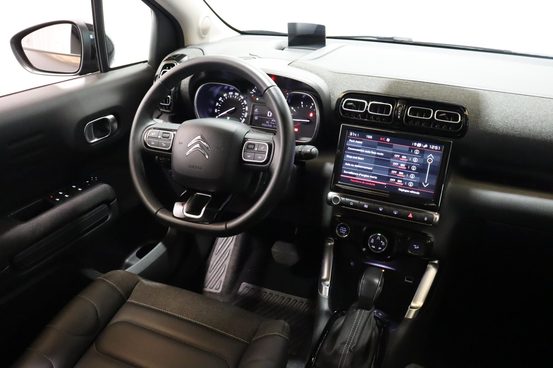 CITROEN C3 Aircross 1.2 PureTech 130 Shine-image-6