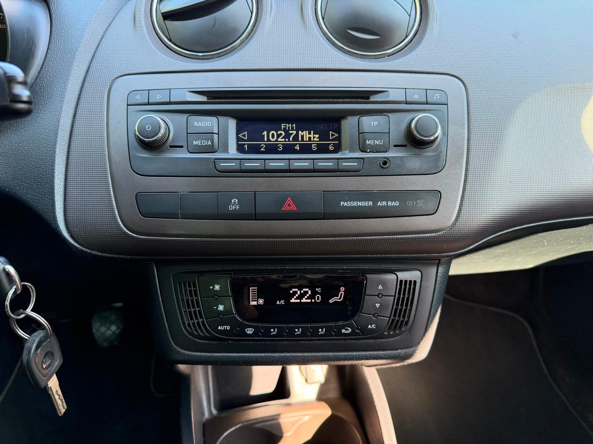 SEAT Ibiza 1.2 TSI Style Mfk ok Service ok-image-13